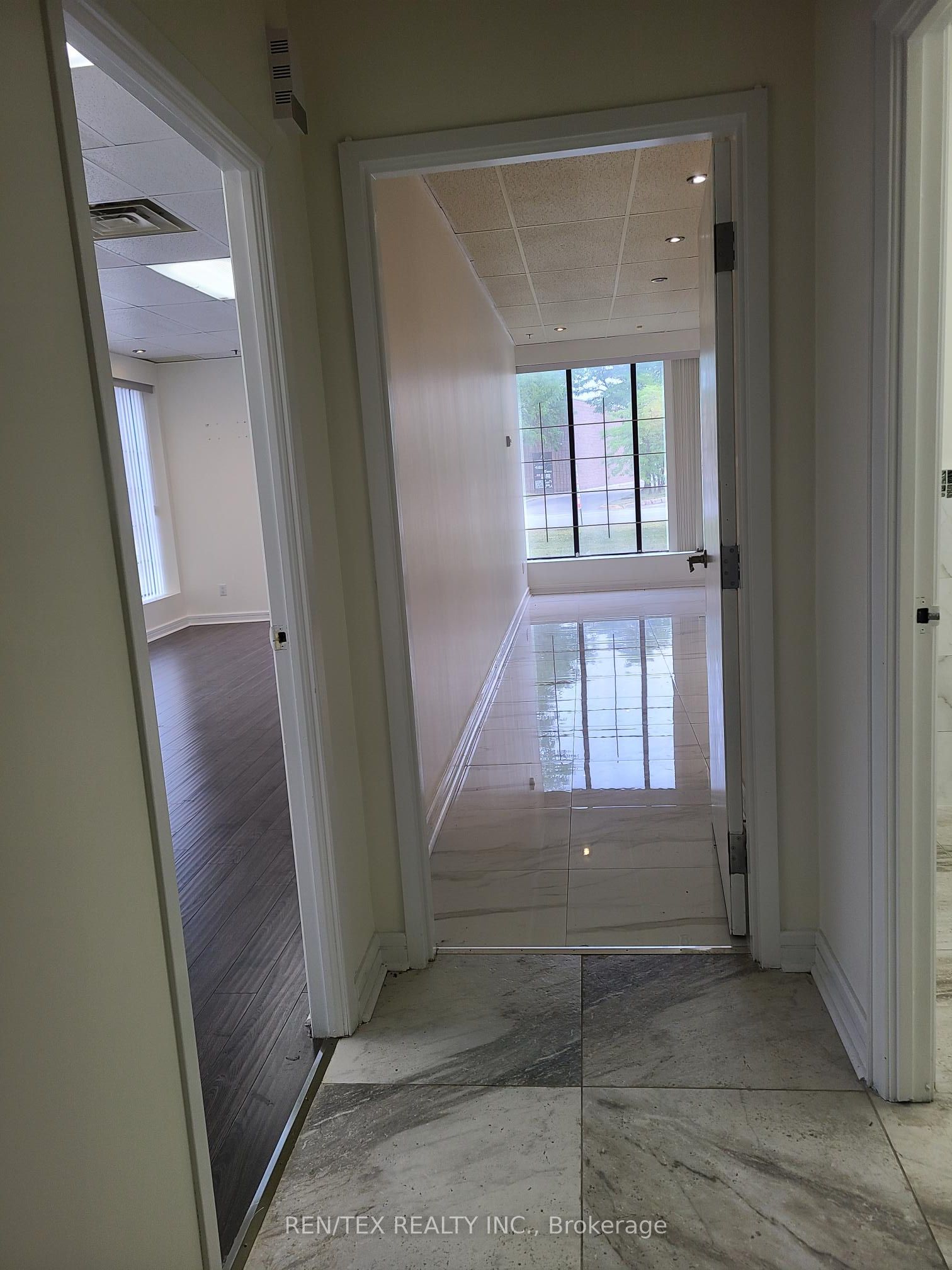 240 Riviera Drive 2 Property Photo 22