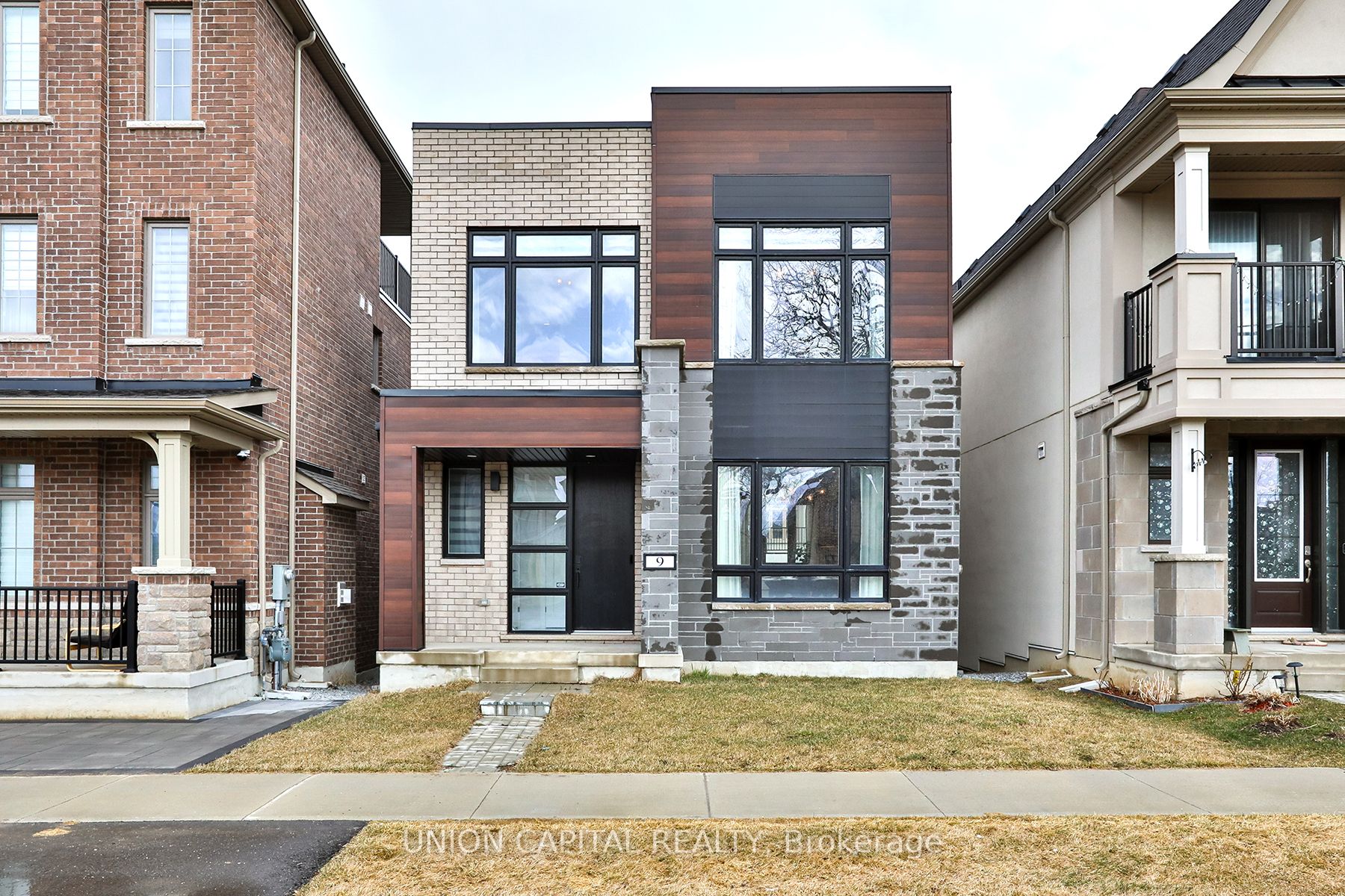9 Kohn Lane Property Photo 1
