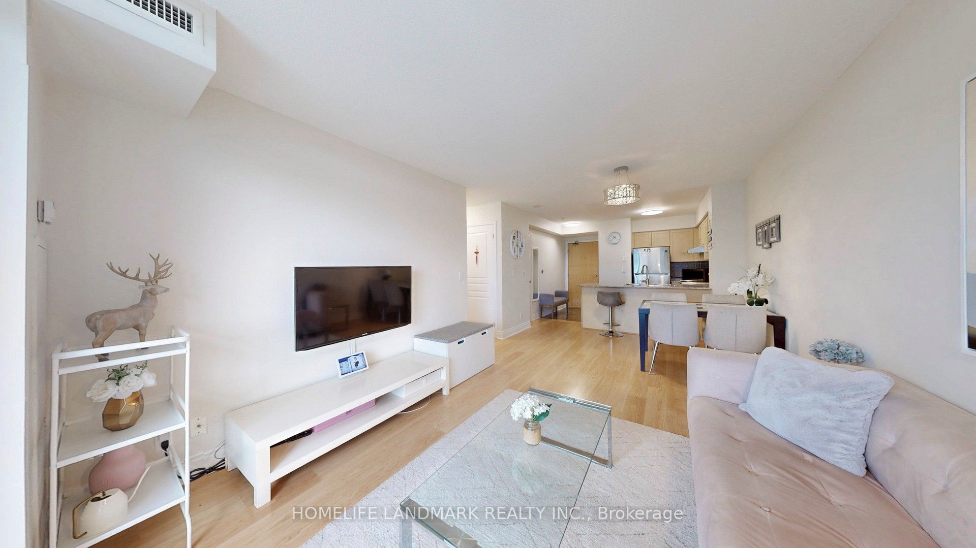55 South Town Centre Boulevard 918 Property Photo 13