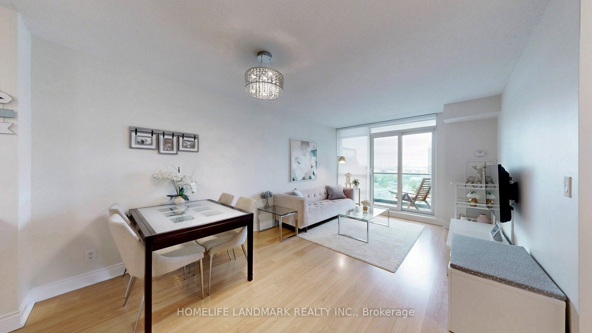 55 South Town Centre Boulevard 918 Property Photo 17