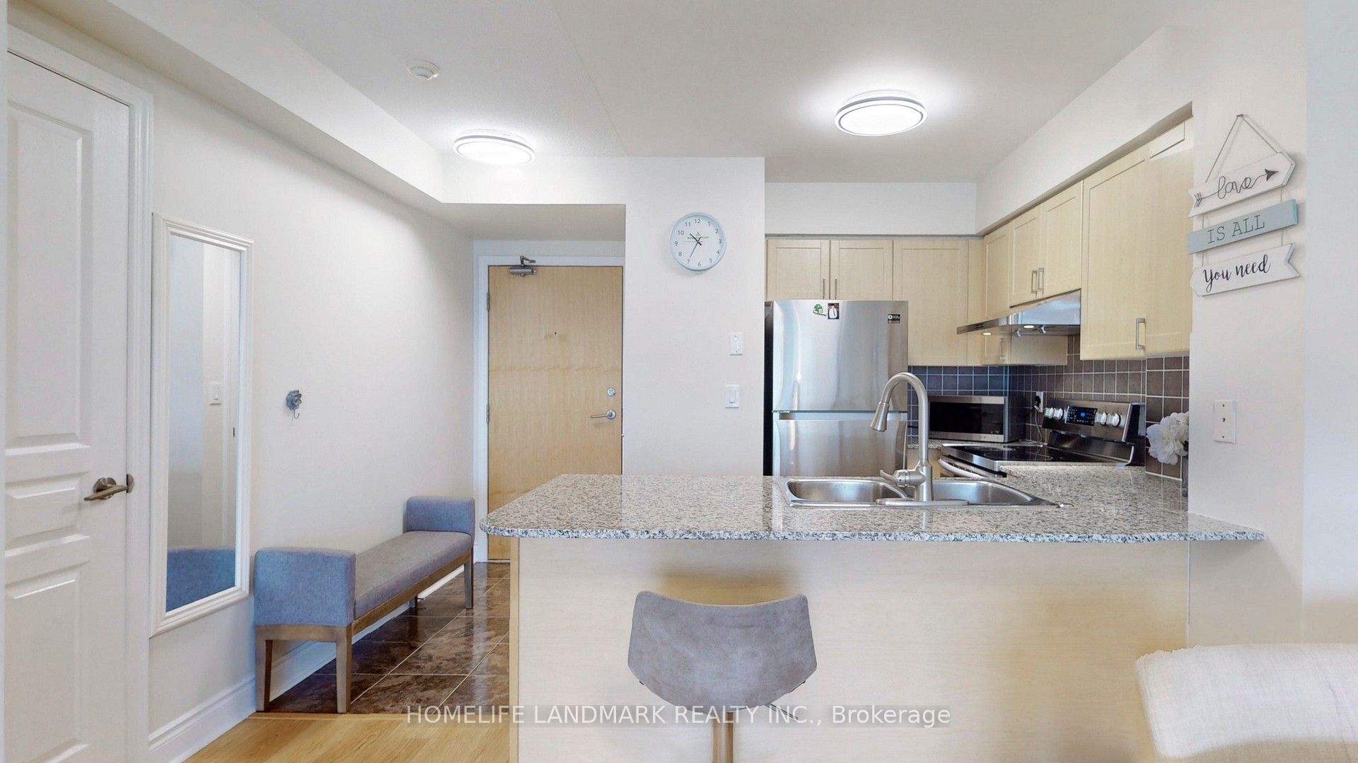 55 South Town Centre Boulevard 918 Property Photo 18