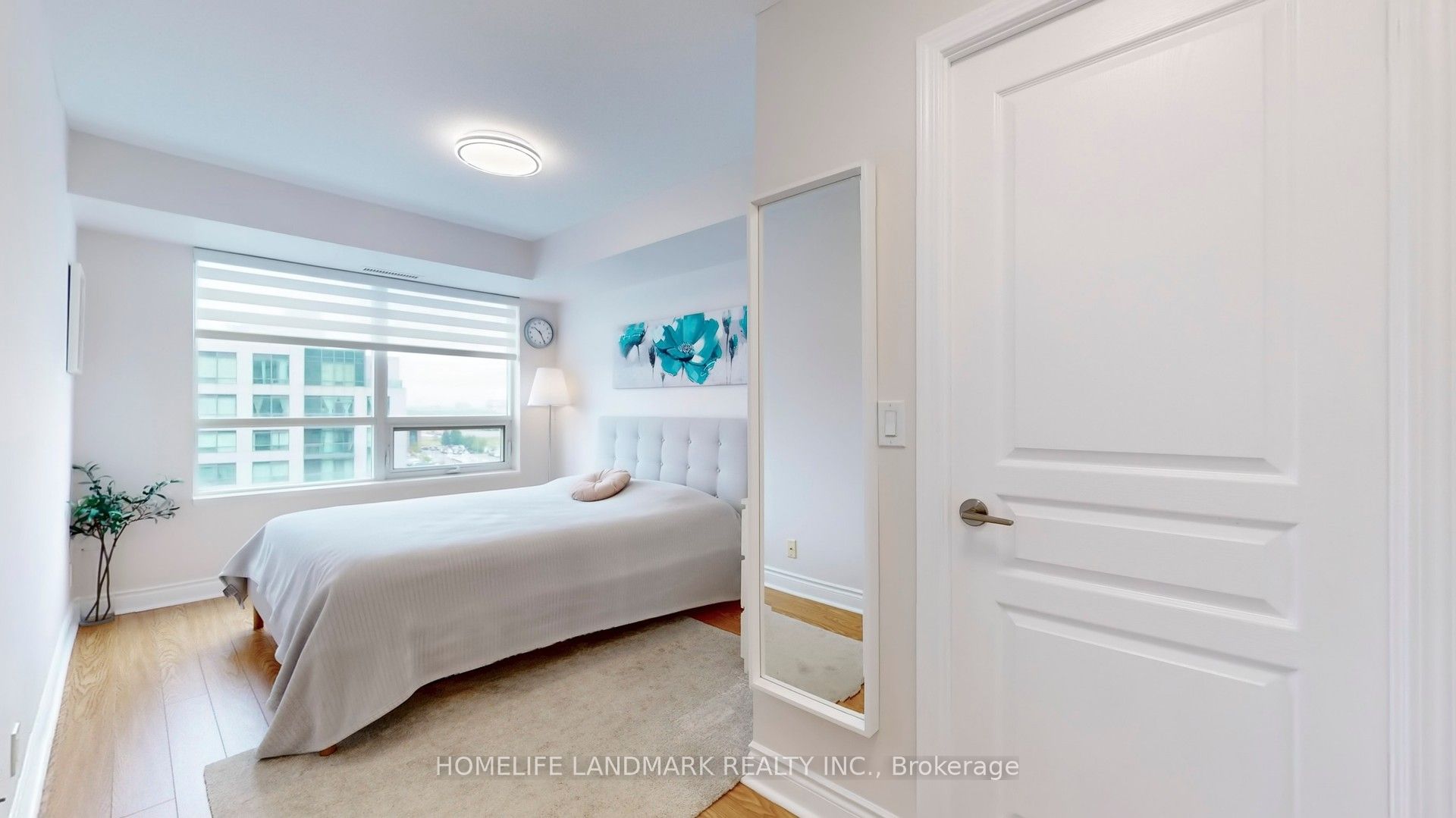 55 South Town Centre Boulevard 918 Property Photo 22