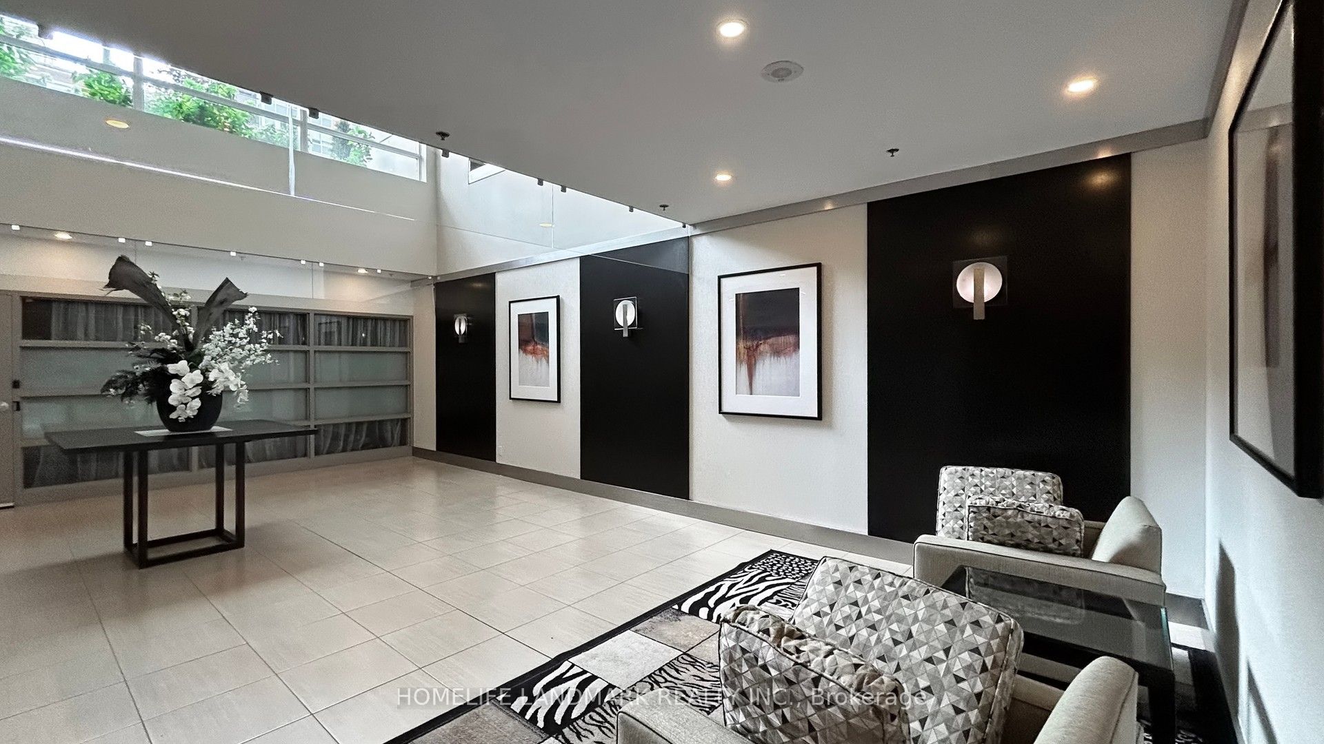 55 South Town Centre Boulevard 918 Property Photo 45
