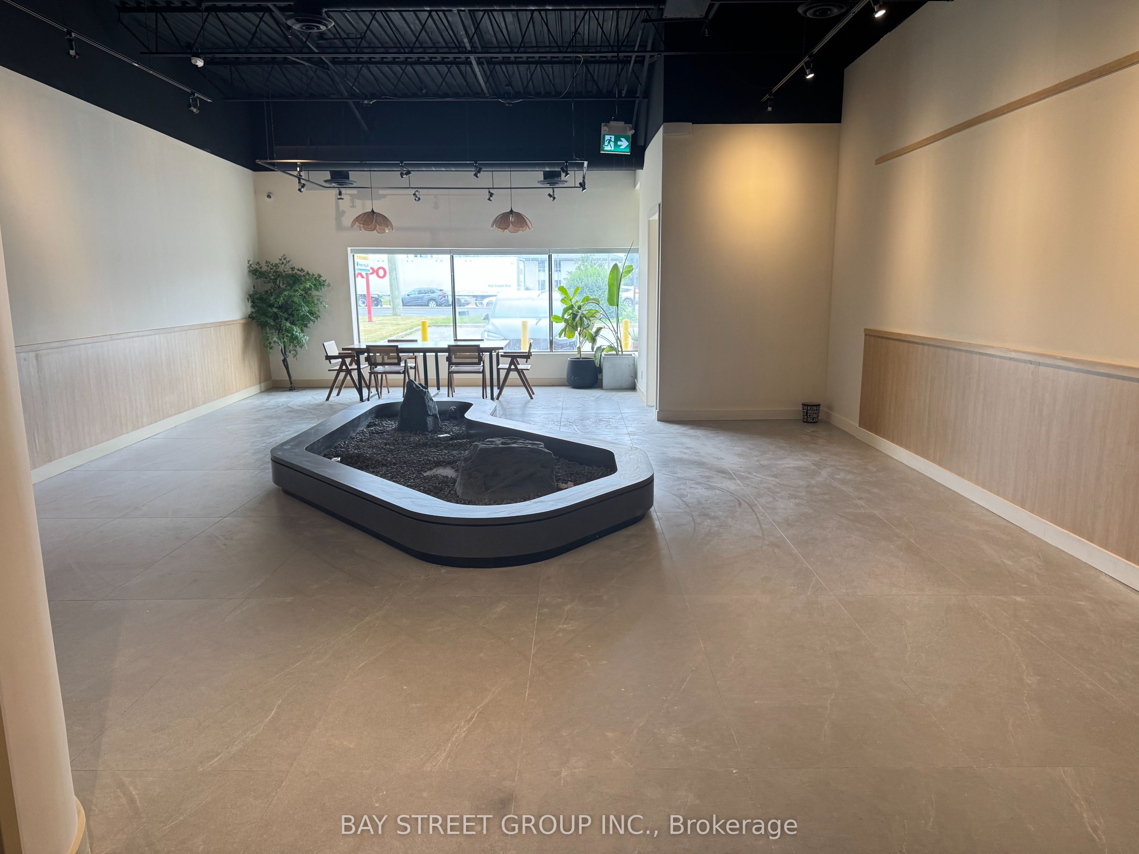 8365 Woodbine Avenue 101a Property Photo 4