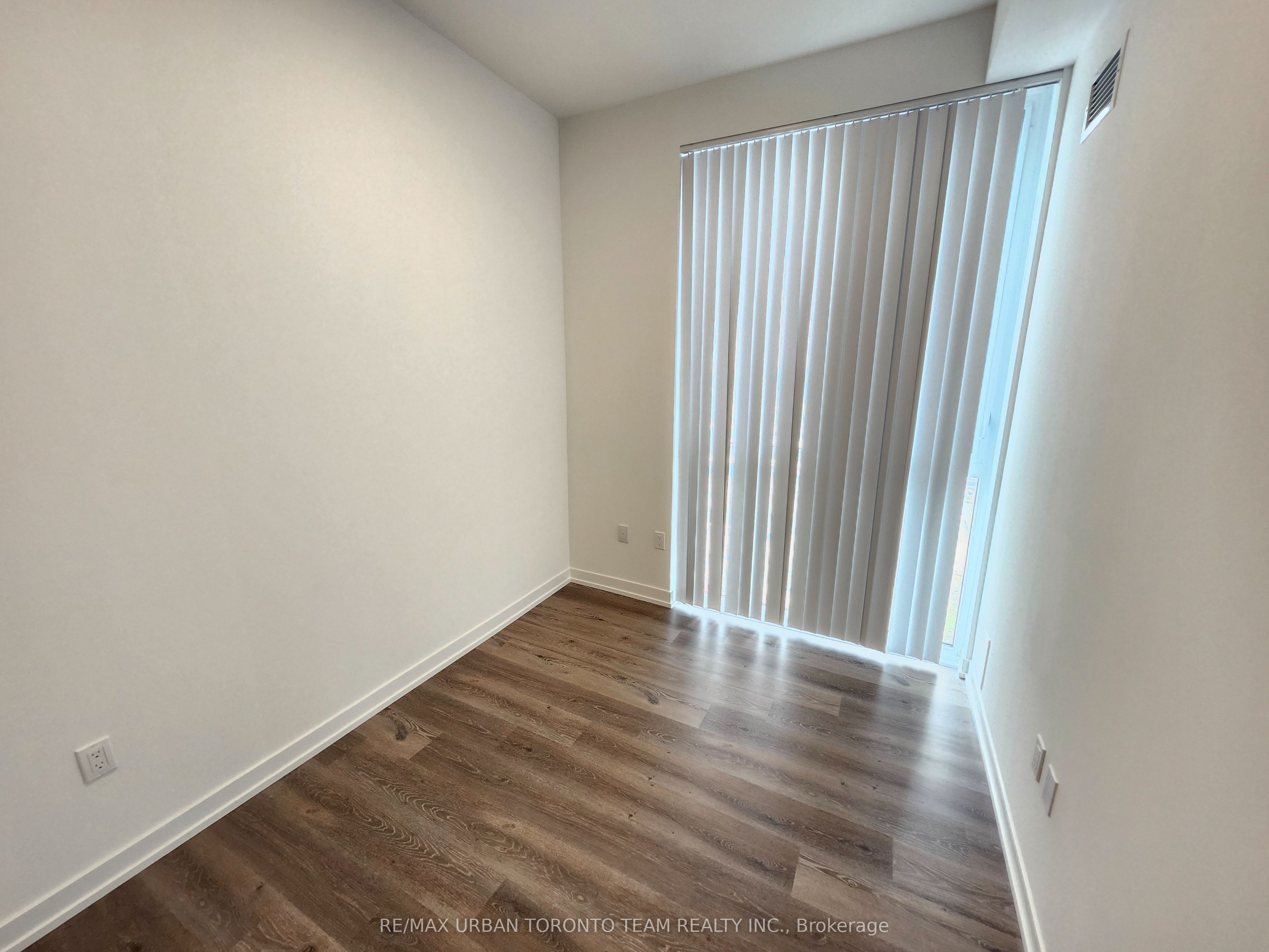 225 Commerce Street 3705 Property Photo 5