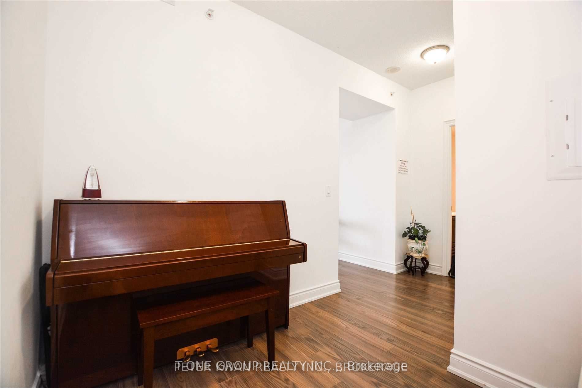 99 South Town Centre Boulevard 1116 Property Photo 5