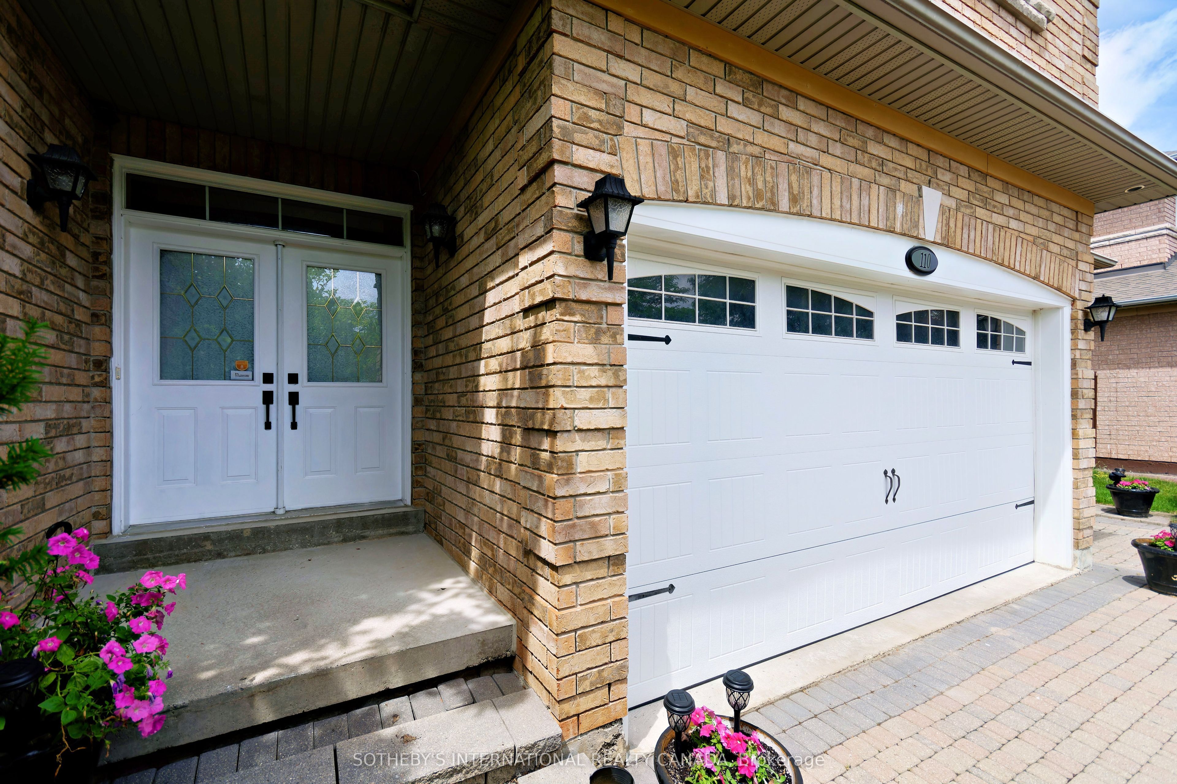 110 Velmar Drive Property Photo 6