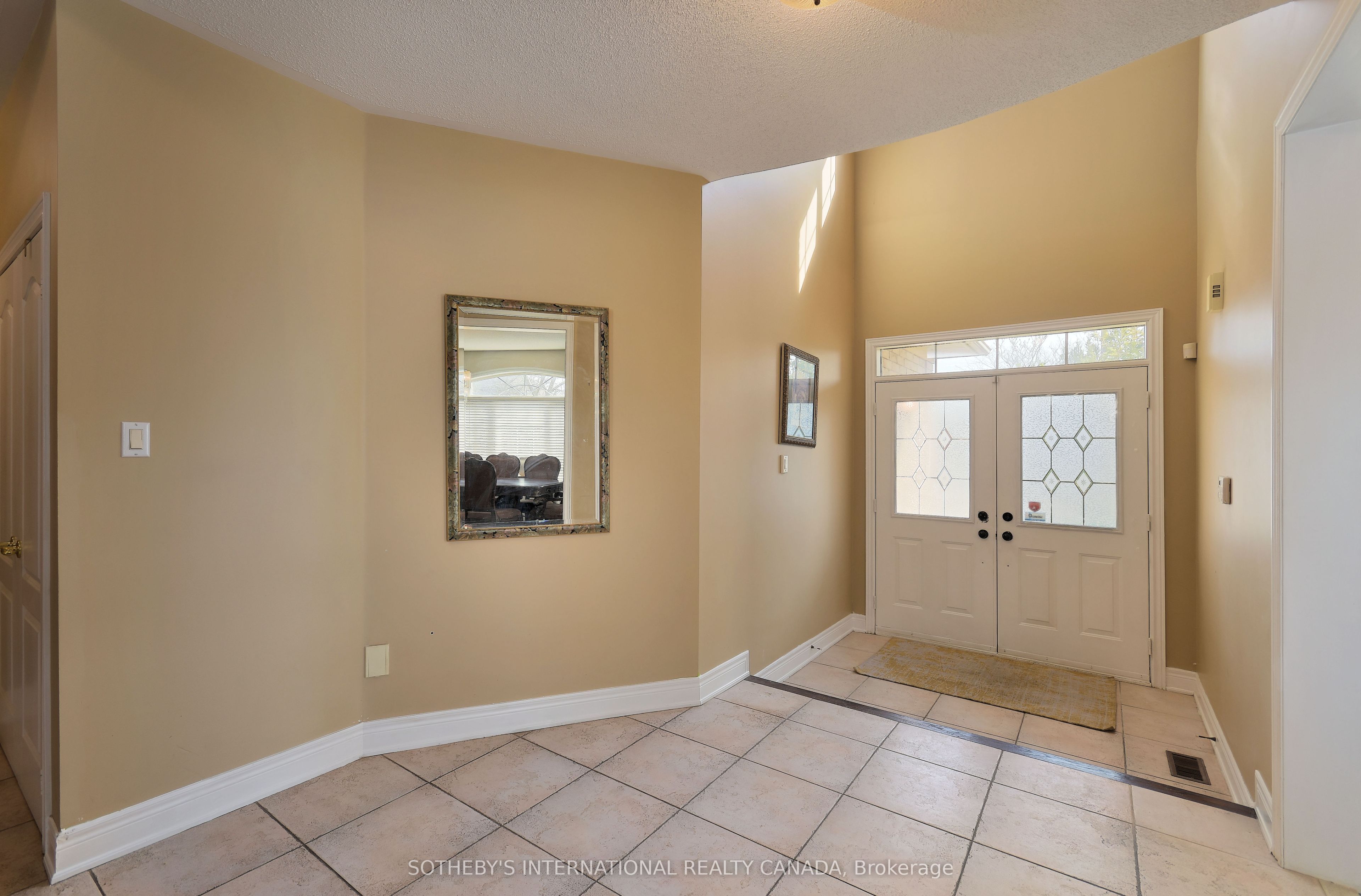 110 Velmar Drive Property Photo 7