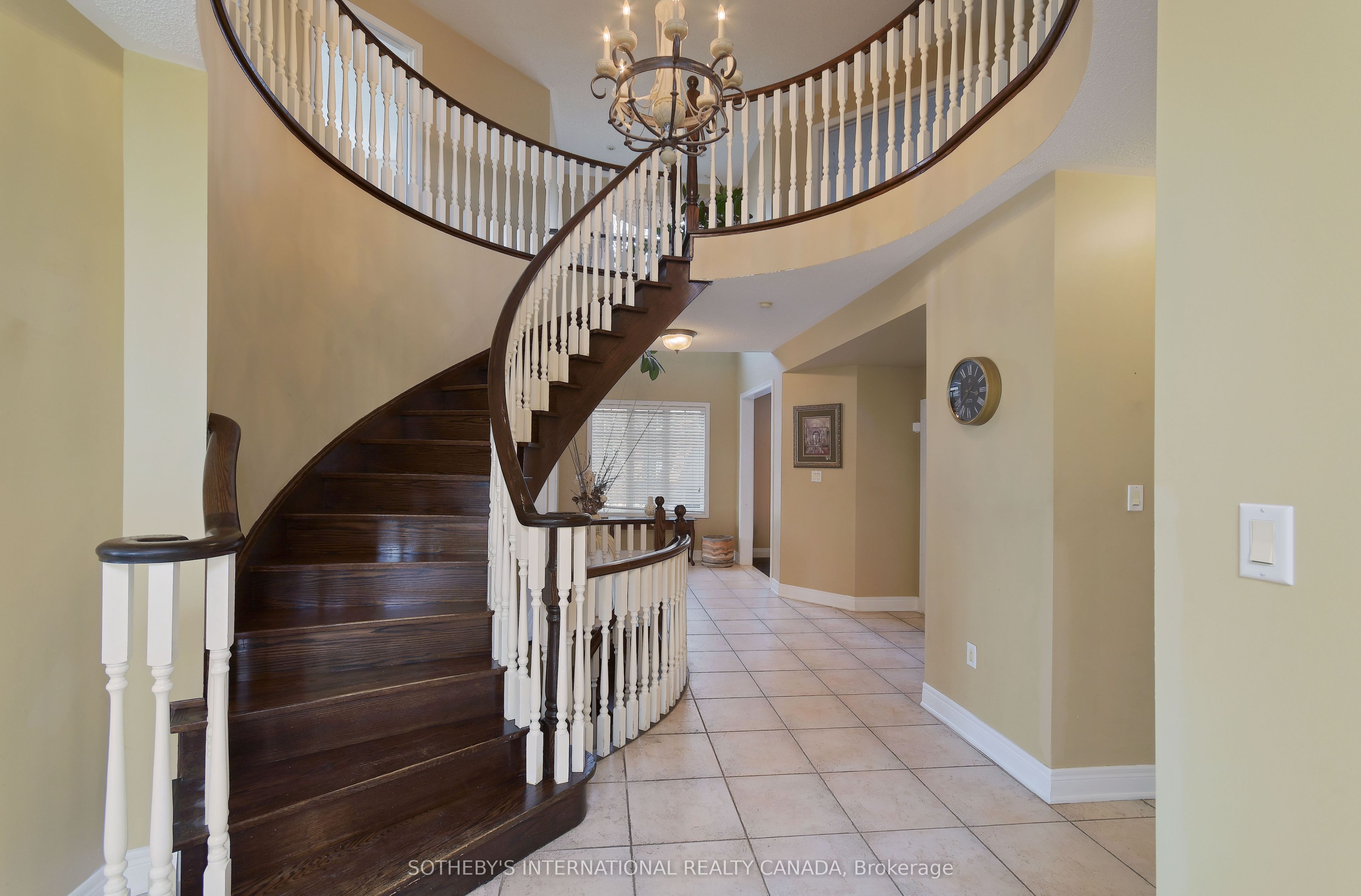 110 Velmar Drive Property Photo 10