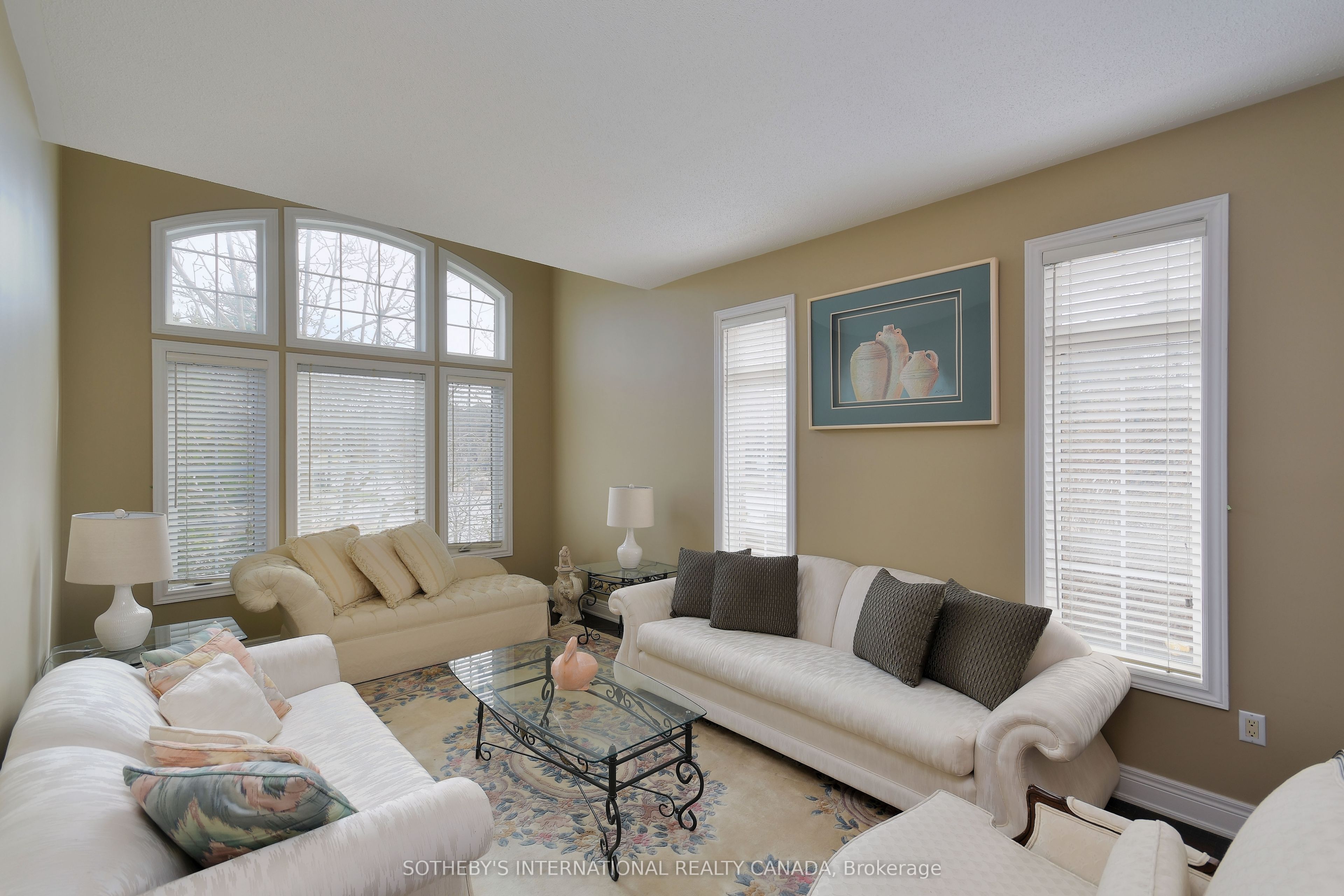 110 Velmar Drive Property Photo 11