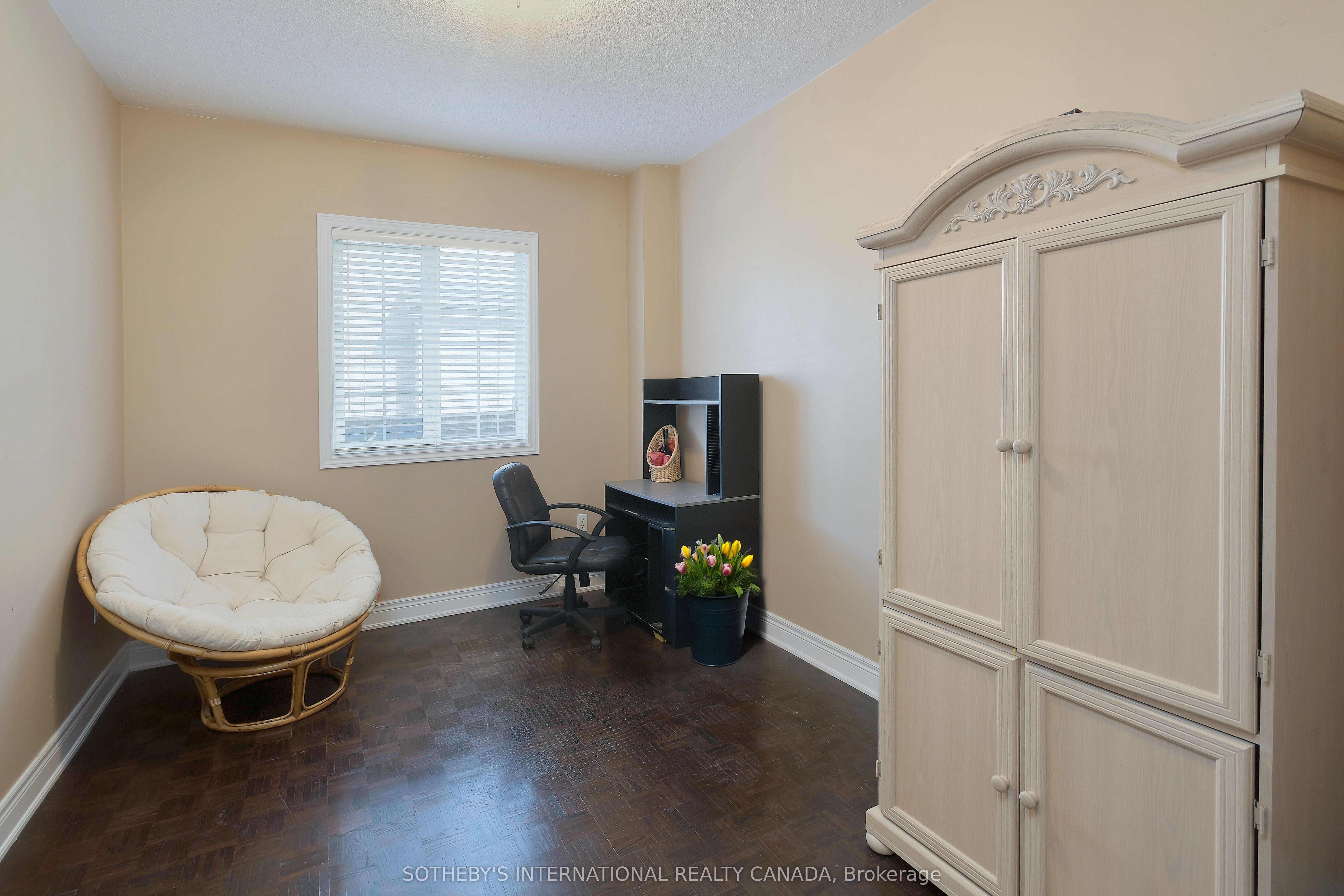 110 Velmar Drive Property Photo 22