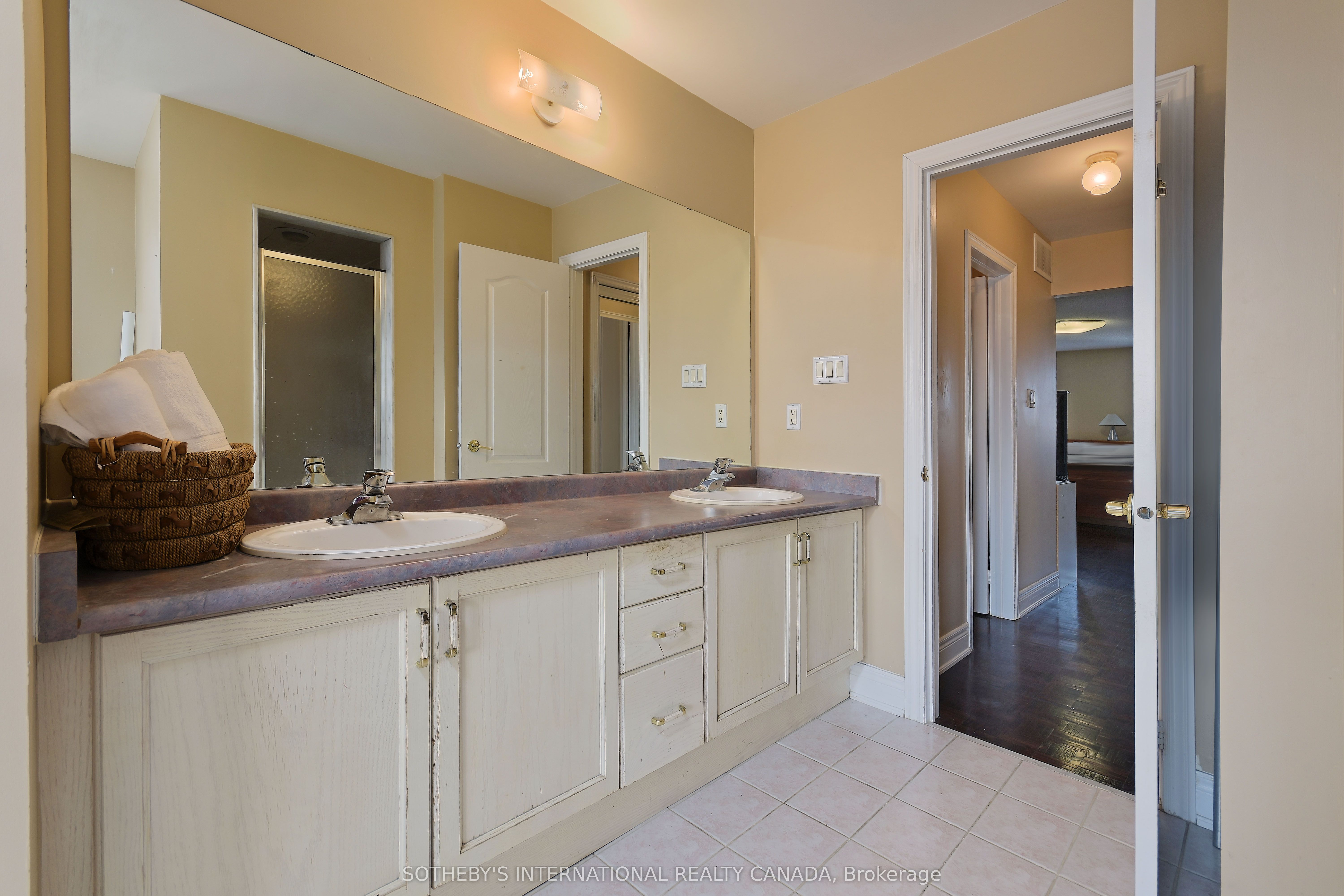 110 Velmar Drive Property Photo 28