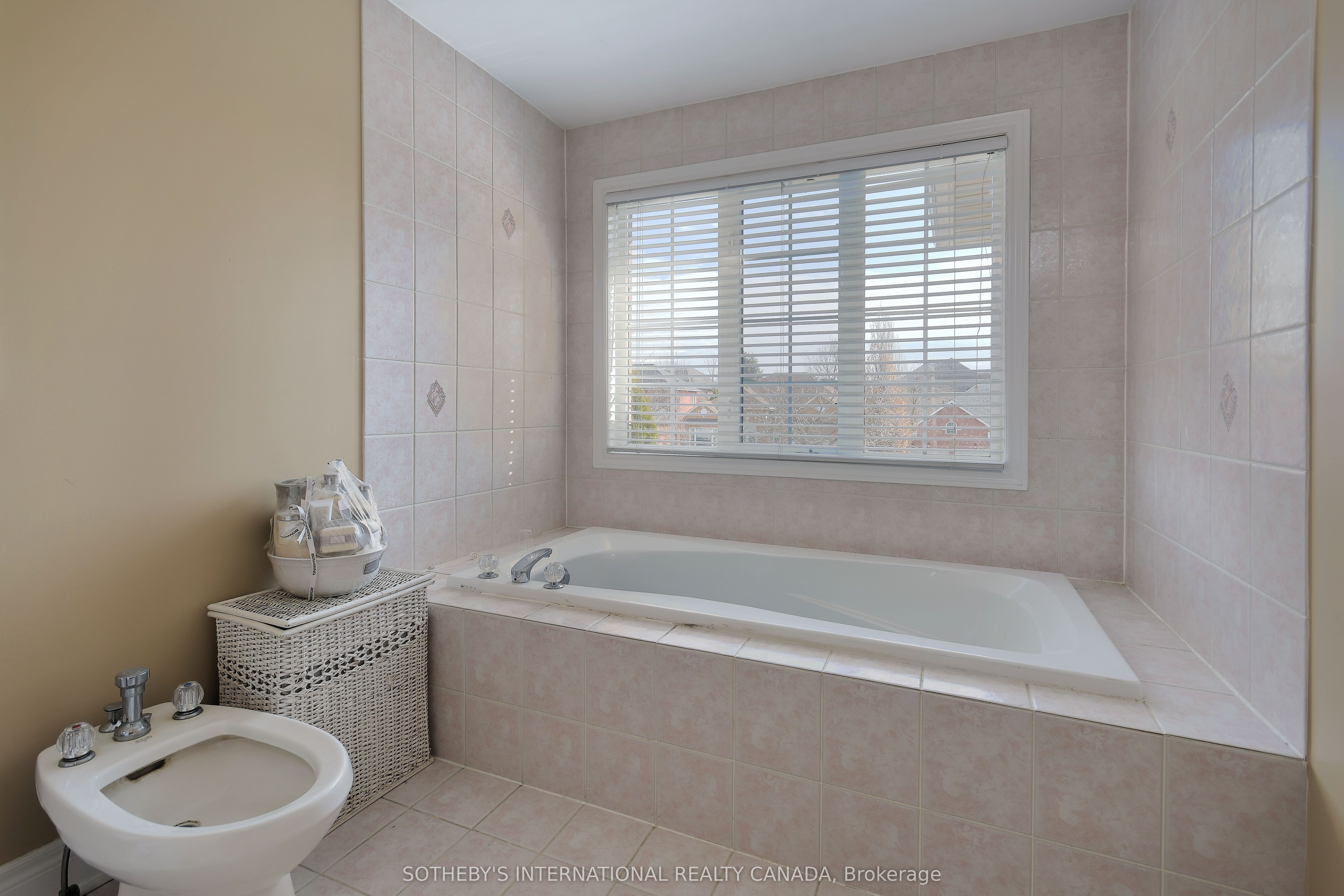 110 Velmar Drive Property Photo 29