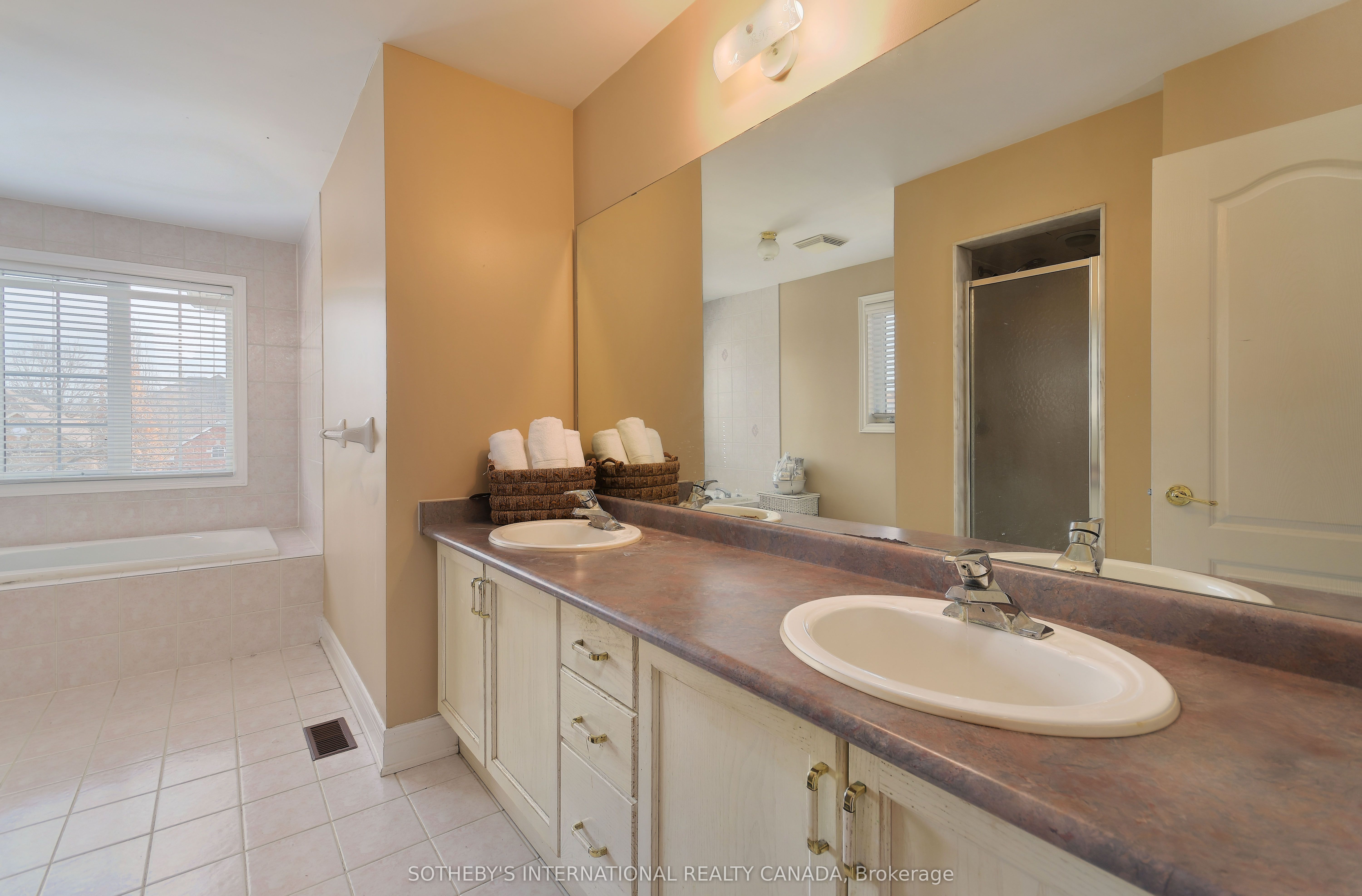 110 Velmar Drive Property Photo 30