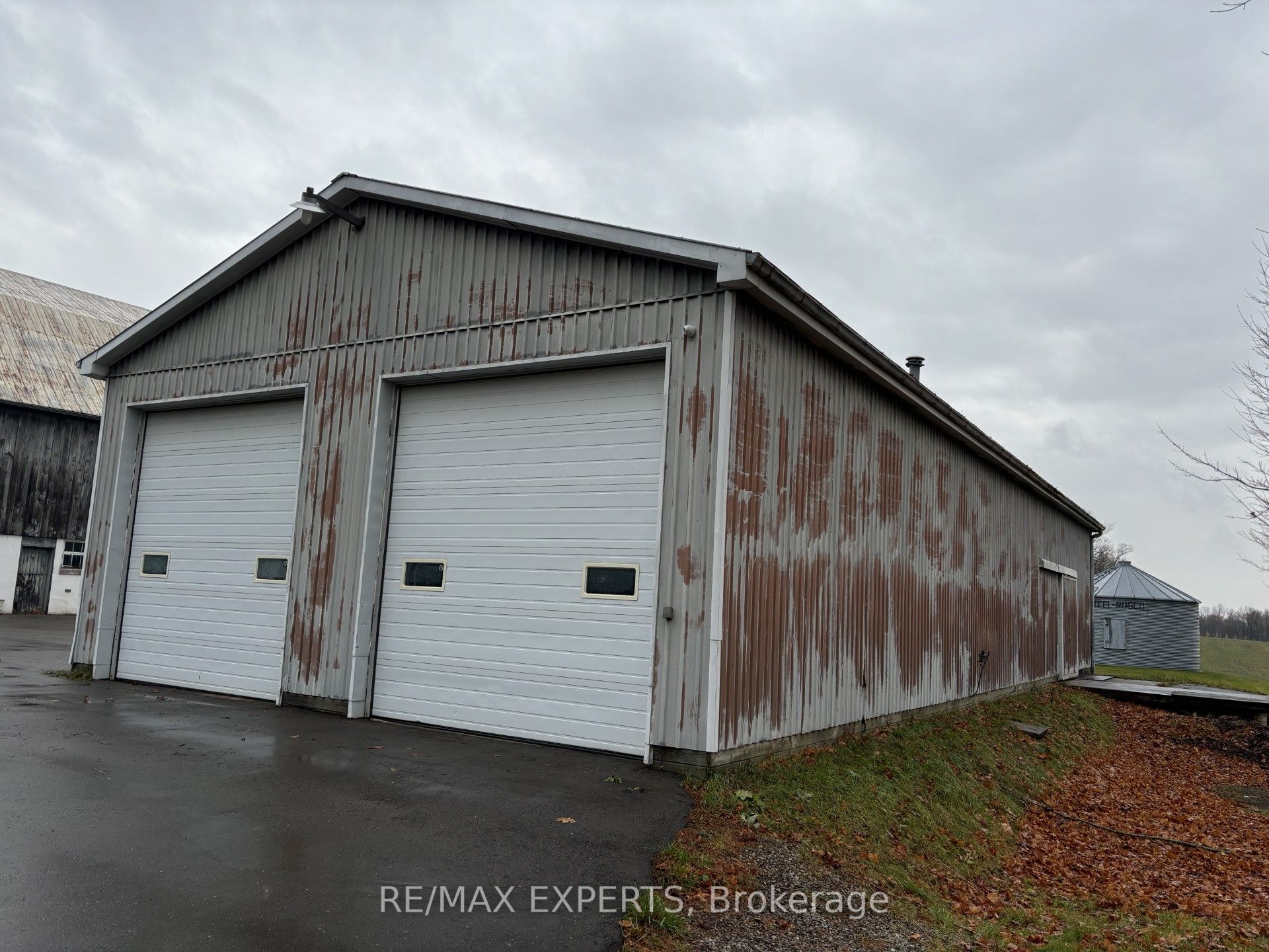 1601 York Durham Line A Property Photo 2