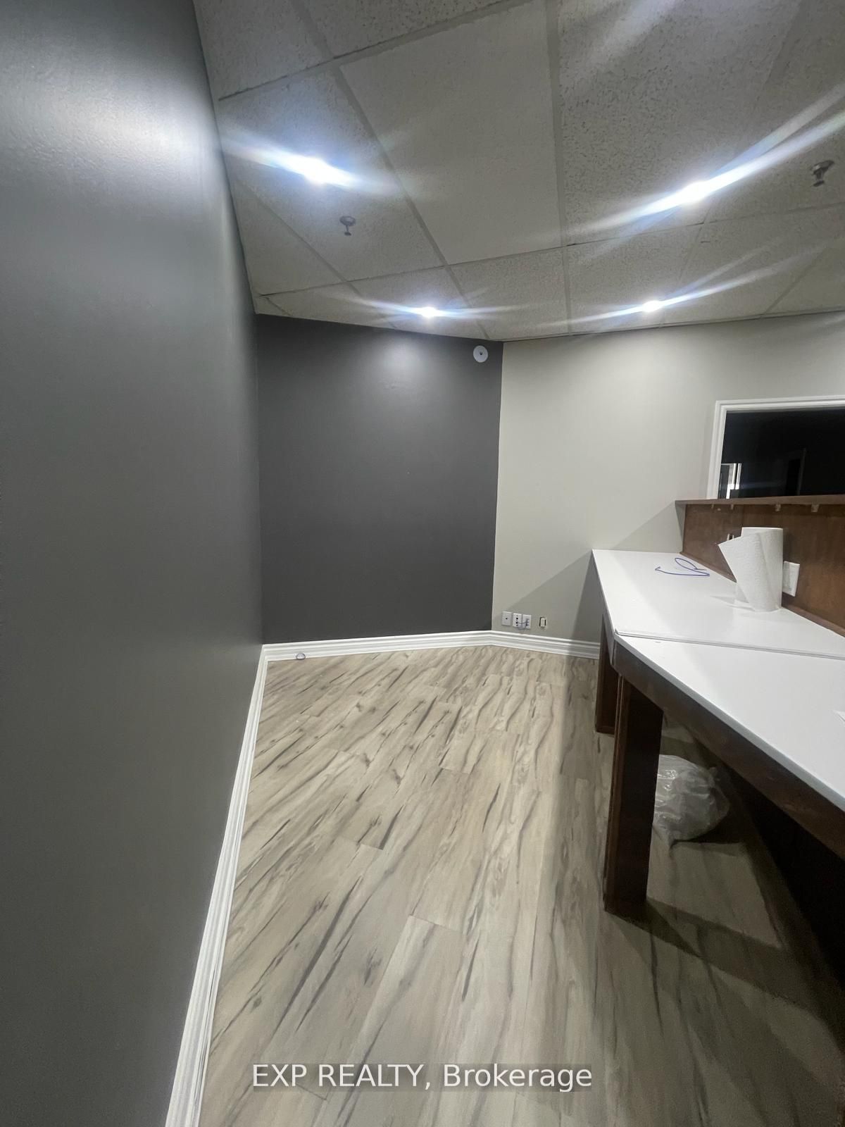 #17 - 4370 Steeles Avenue Property Photo 6