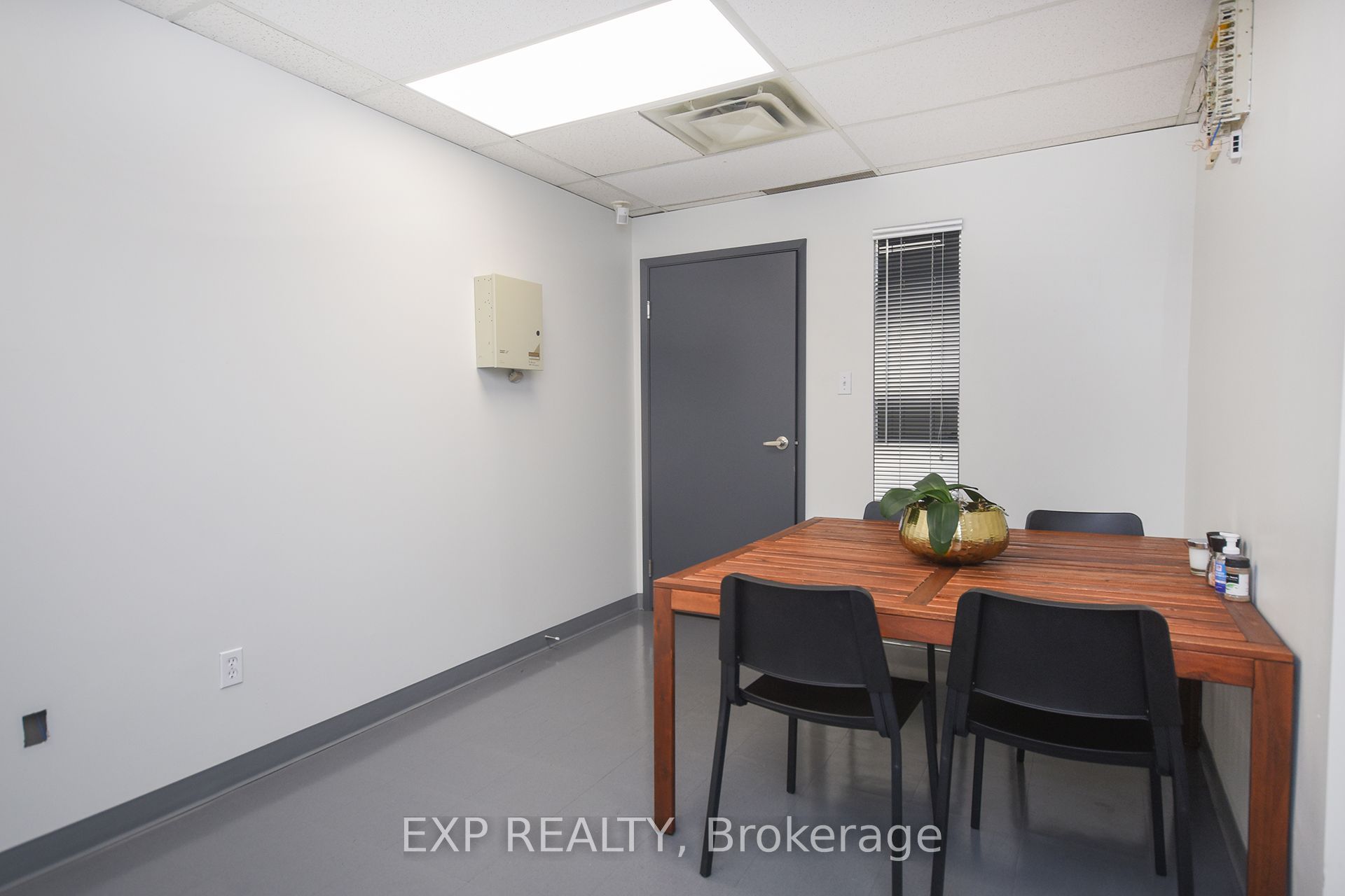 60 Granton Drive 103 Office Q Property Photo 19