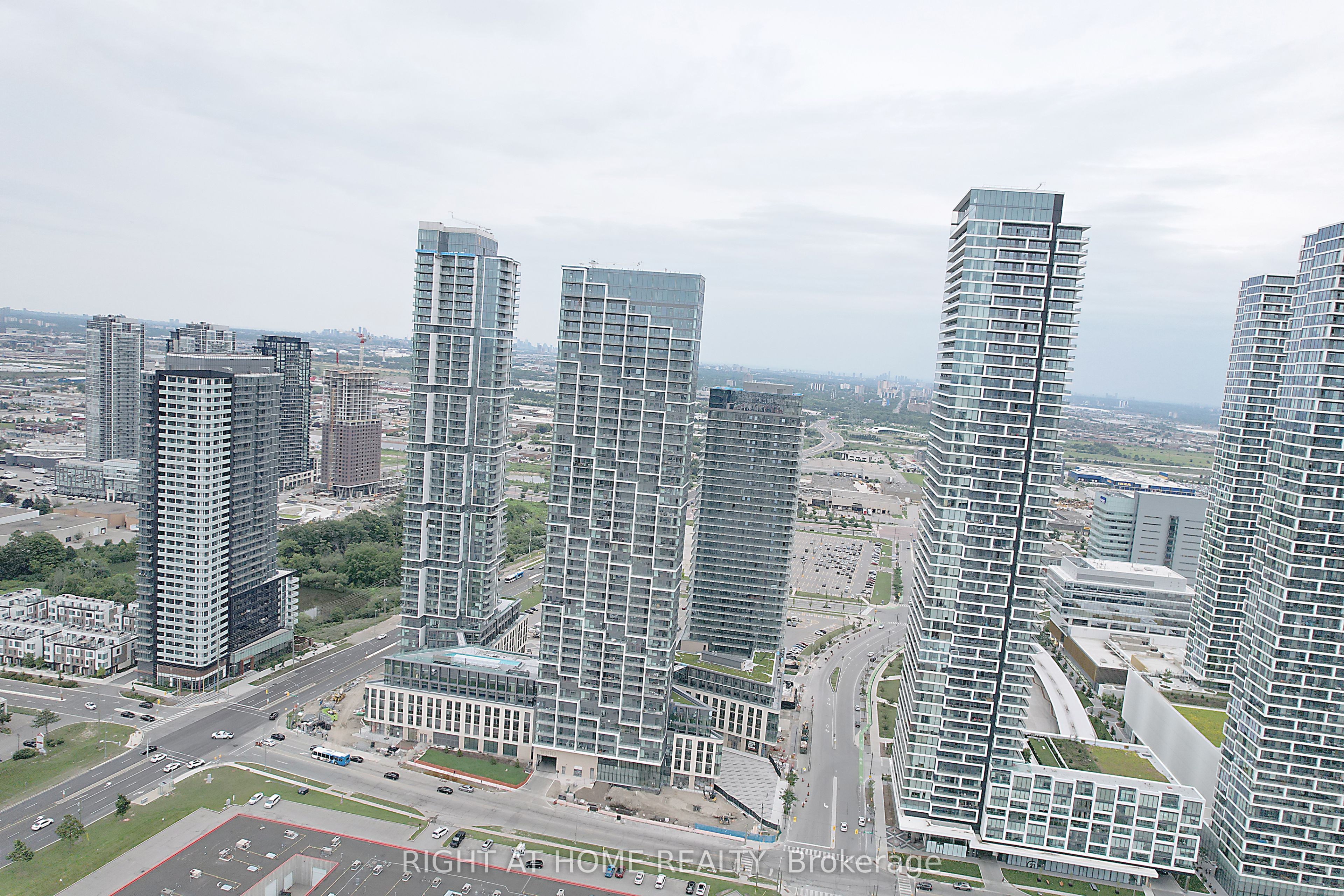 #3006 - 7890 Jane Street Property Photo 1