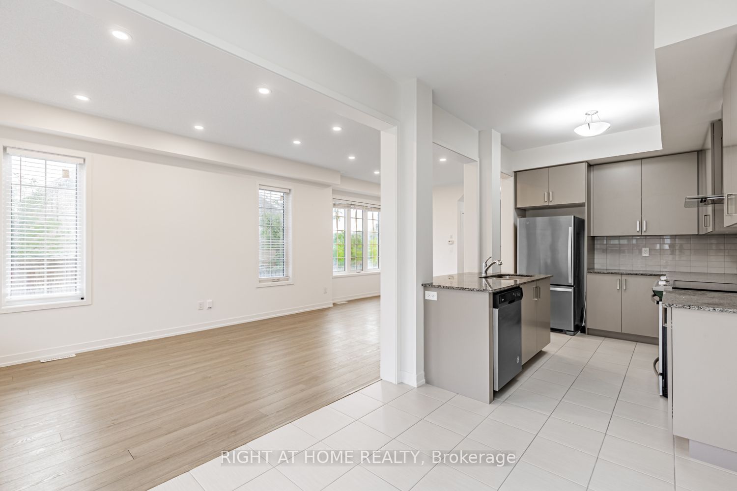 115 Knott End Crescent Property Photo 14