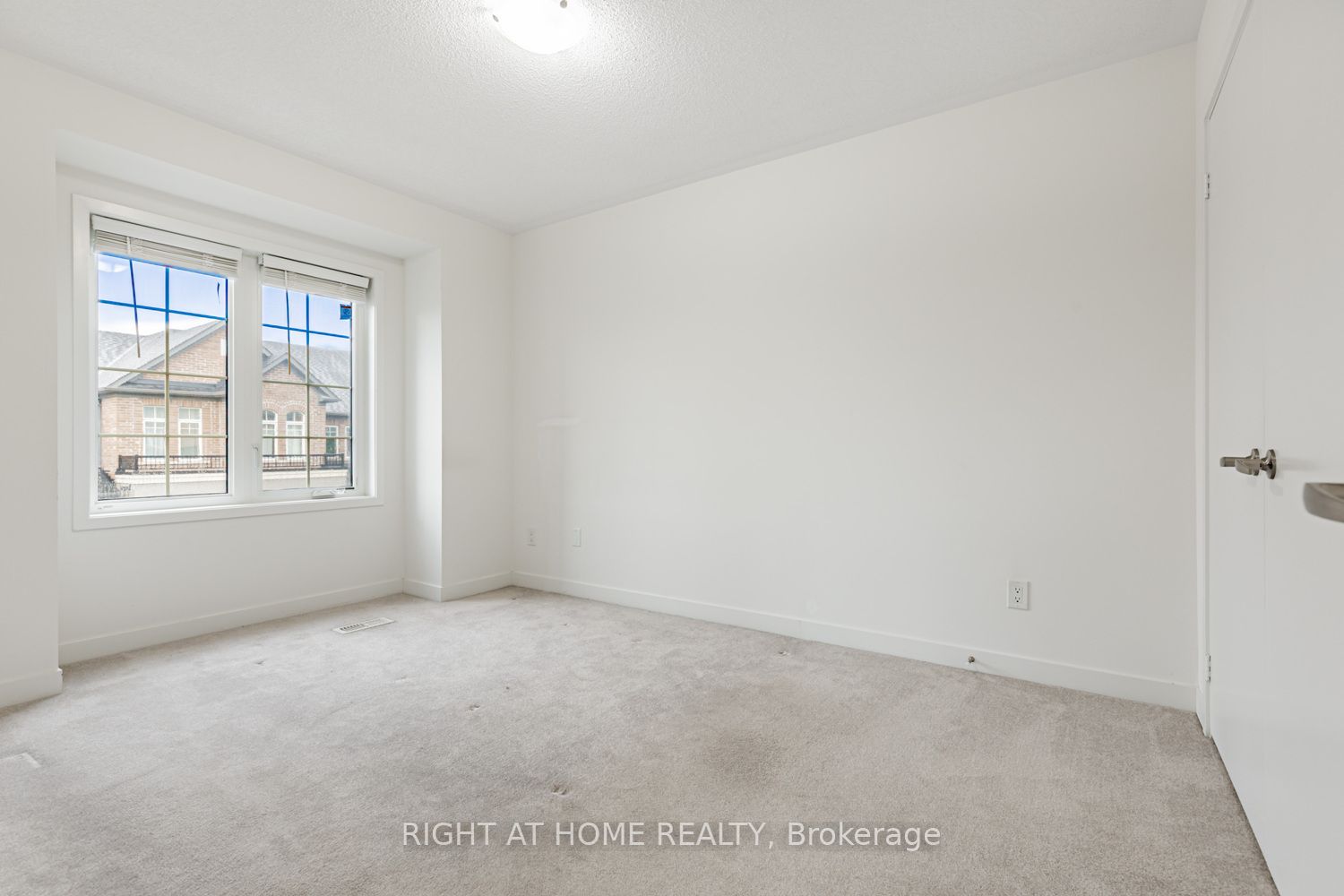 115 Knott End Crescent Property Photo 19