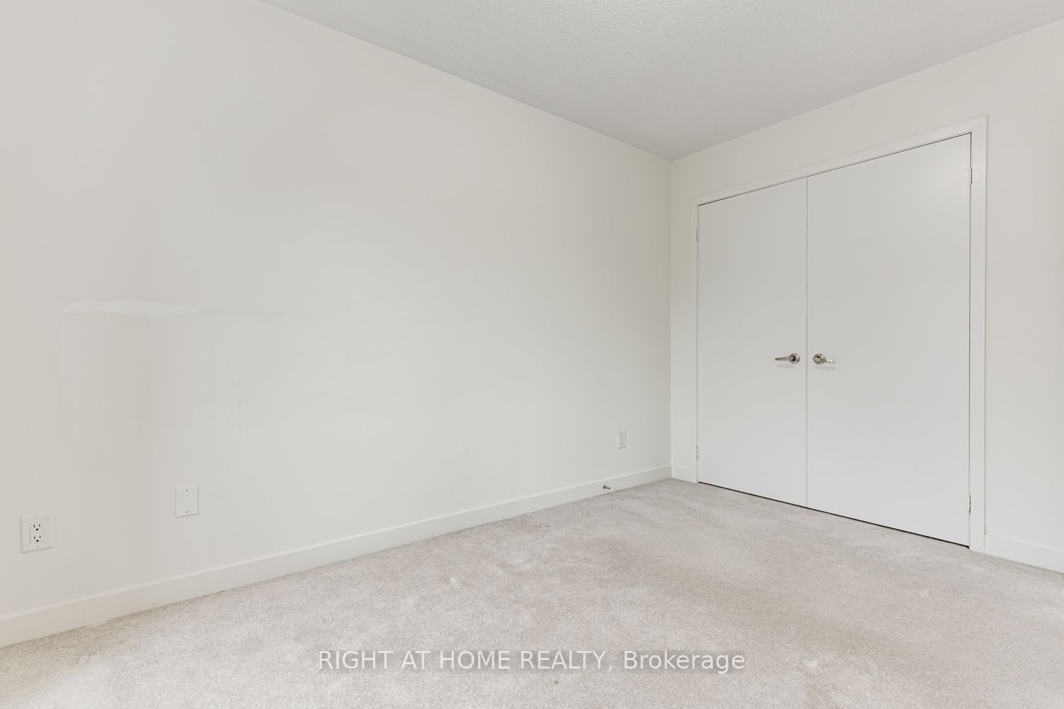 115 Knott End Crescent Property Photo 20