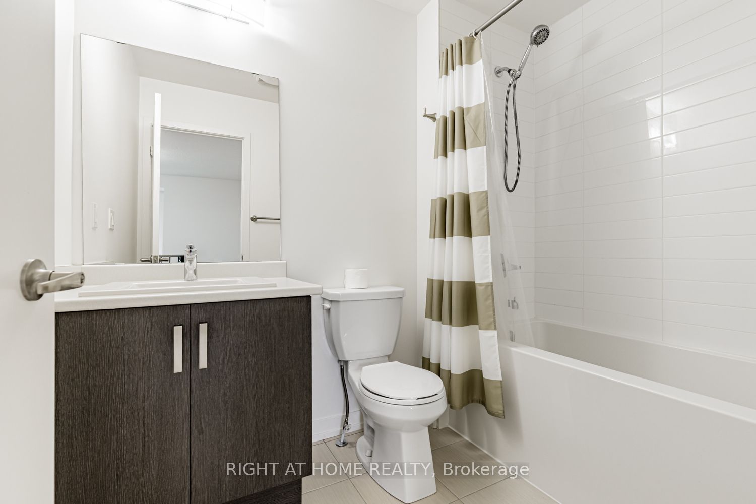 115 Knott End Crescent Property Photo 22