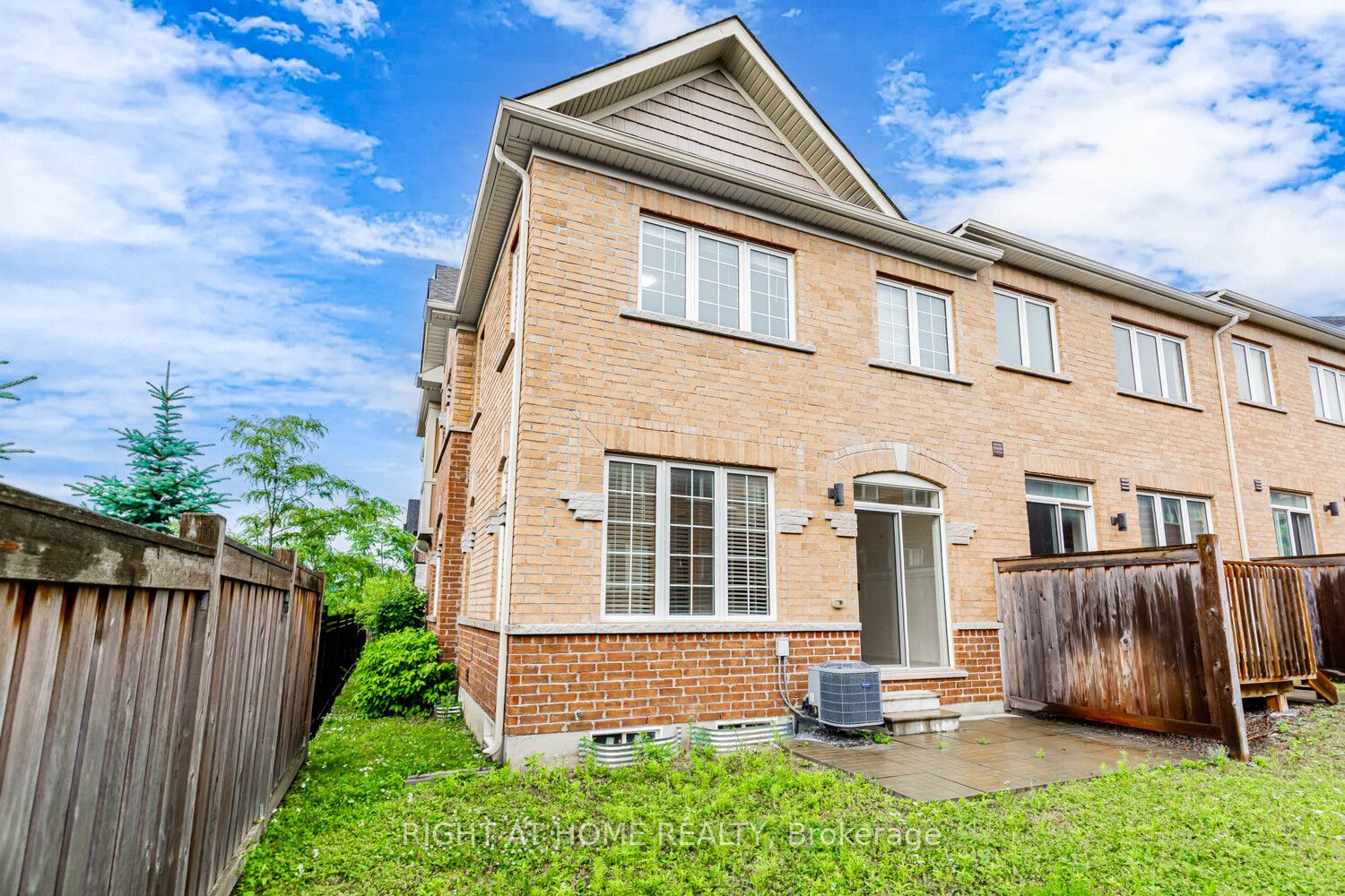 115 Knott End Crescent Property Photo 29