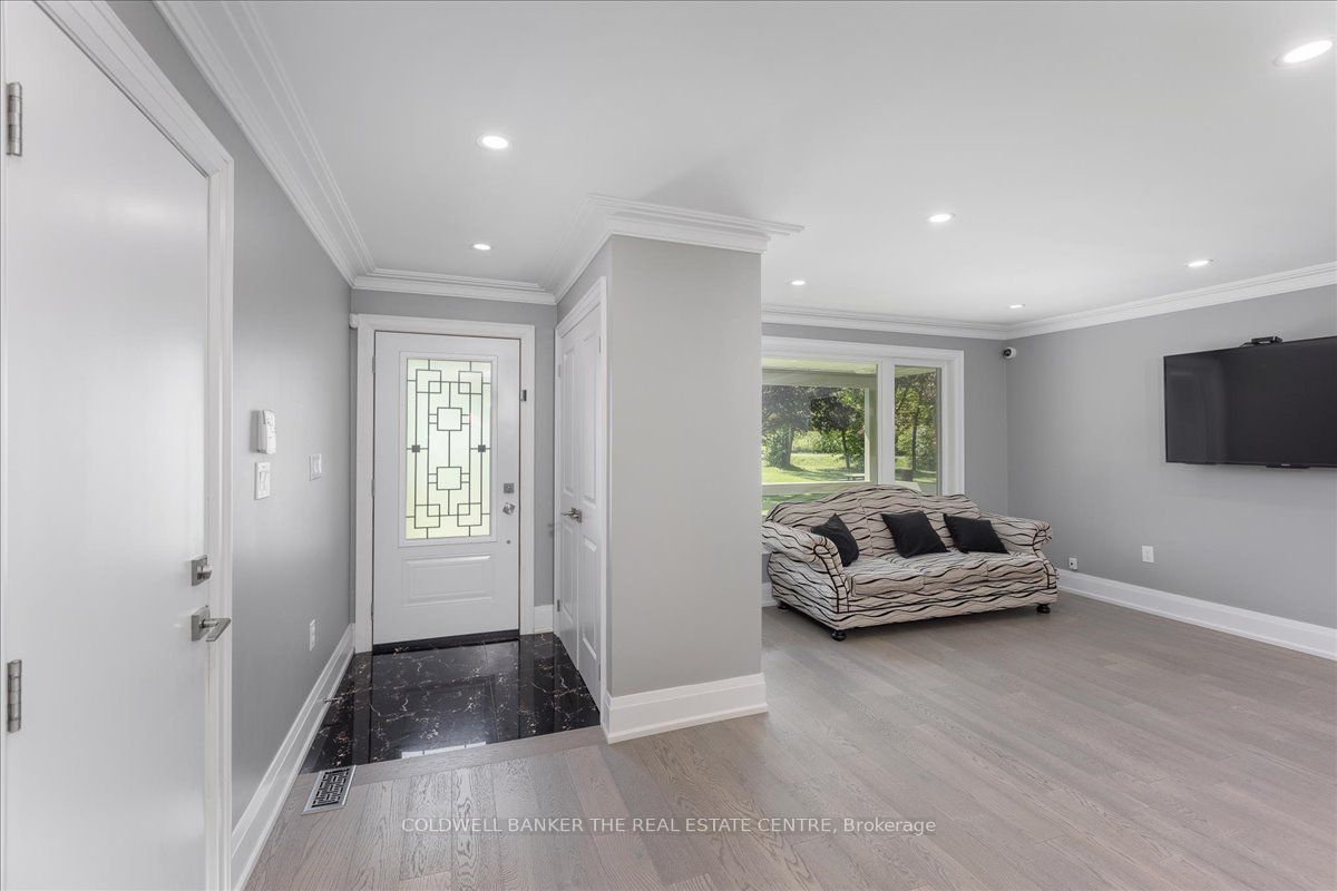 4244 Doane Road E Property Photo 3