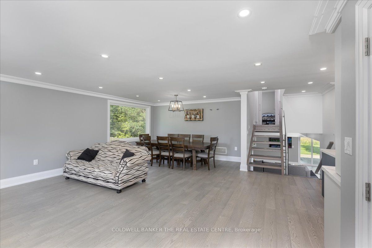 4244 Doane Road E Property Photo 4