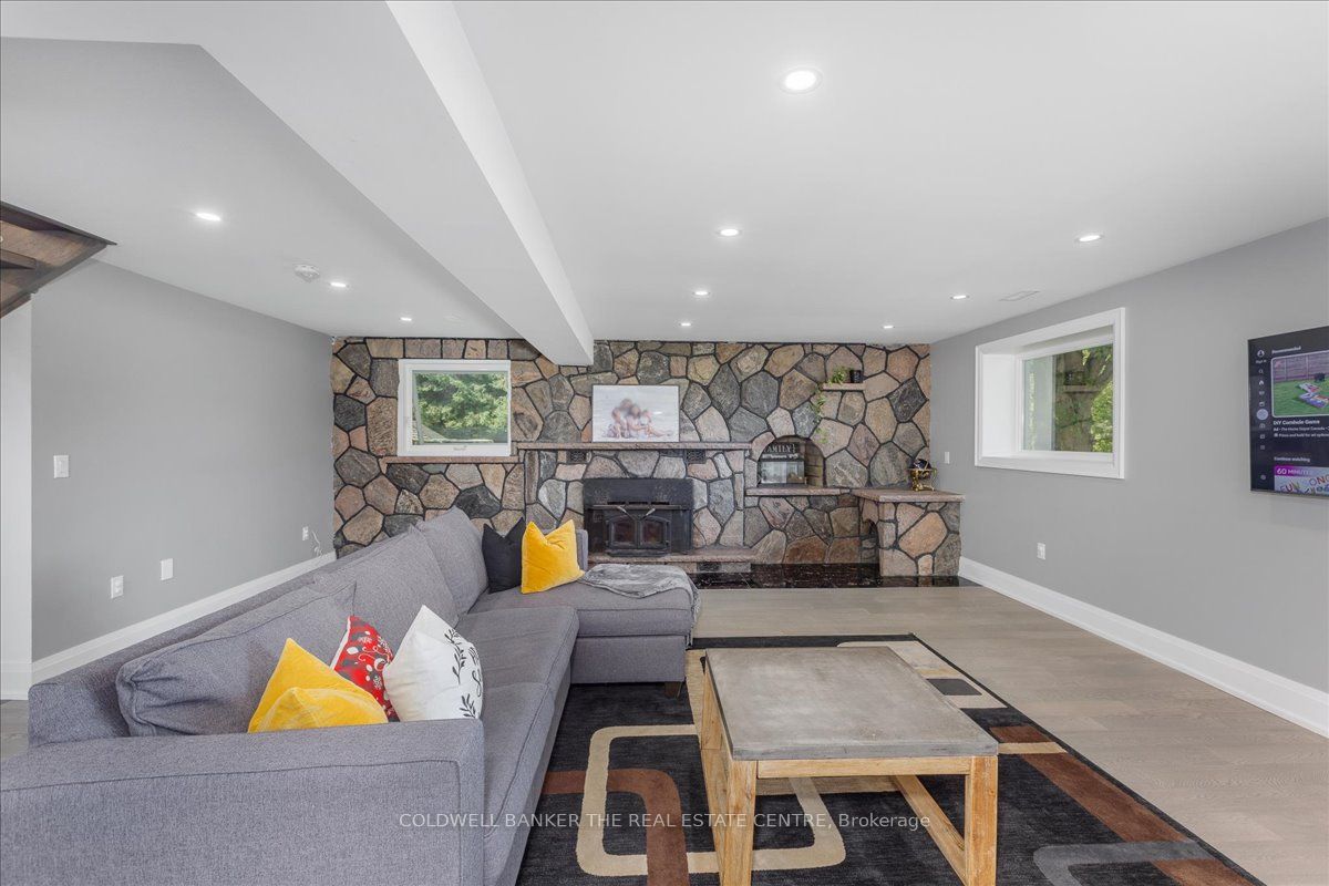 4244 Doane Road E Property Photo 18