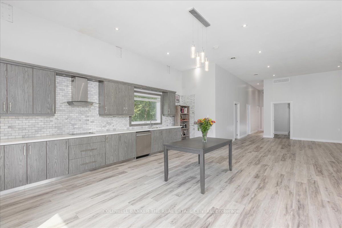 4244 Doane Road E Property Photo 27