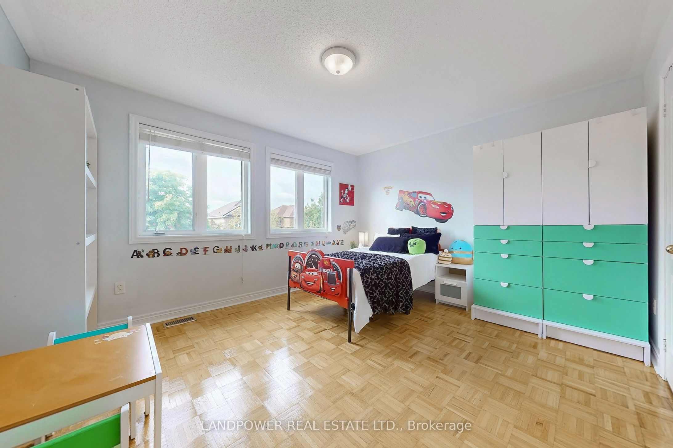 639 Society Crescent Property Photo 25