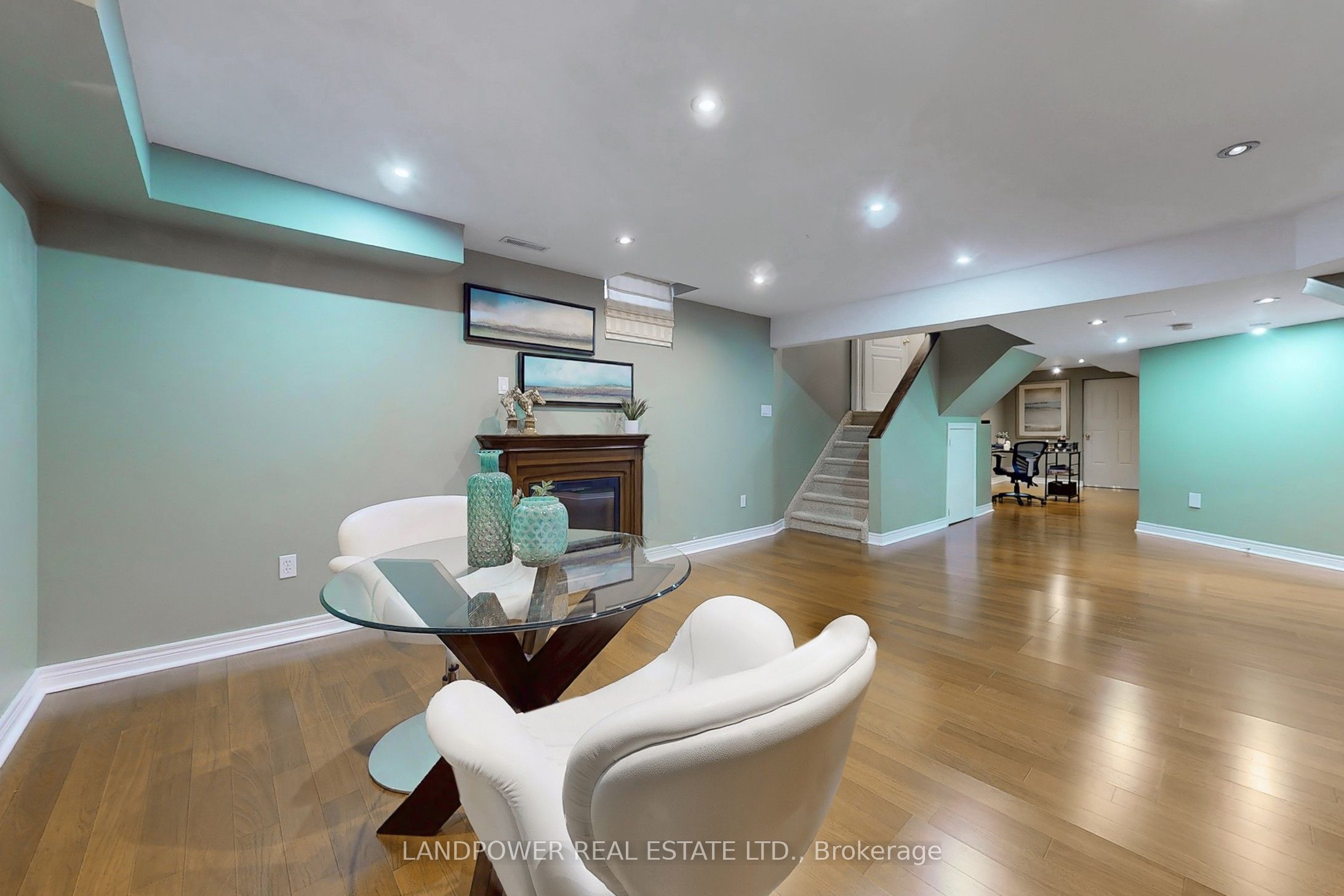 639 Society Crescent Property Photo 34