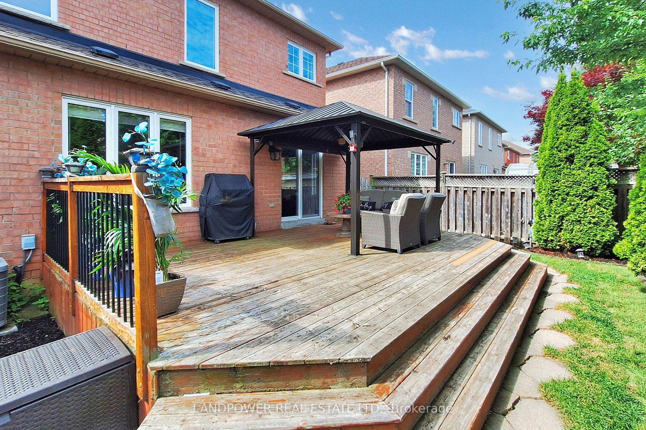 639 Society Crescent Property Photo 43
