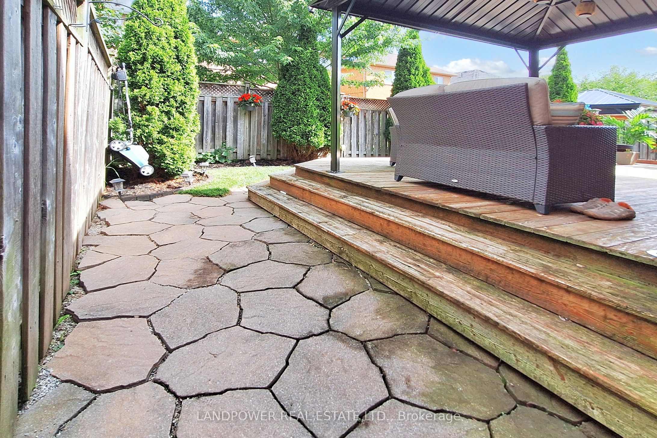 639 Society Crescent Property Photo 47