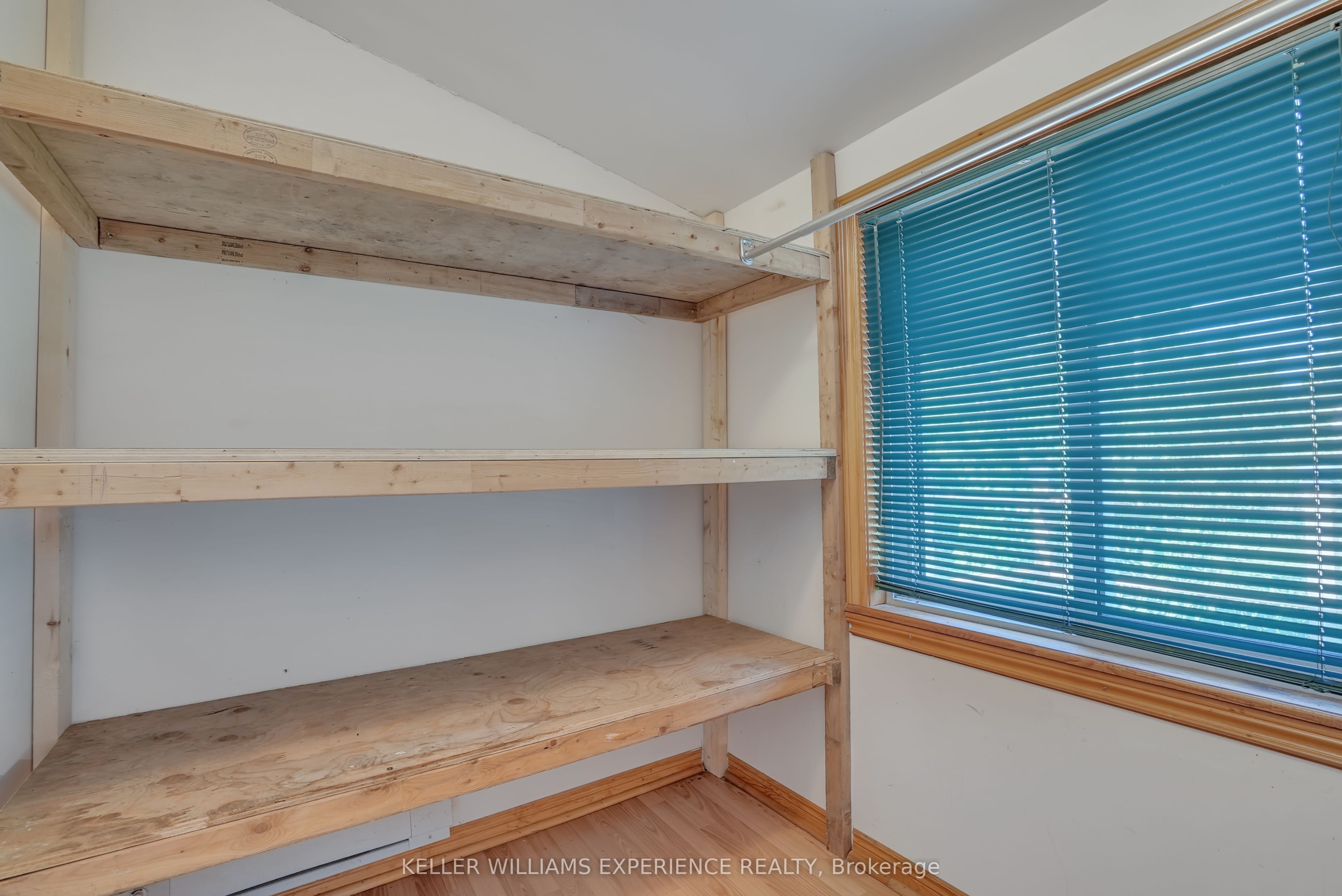 767 Sedore Avenue Property Photo 4