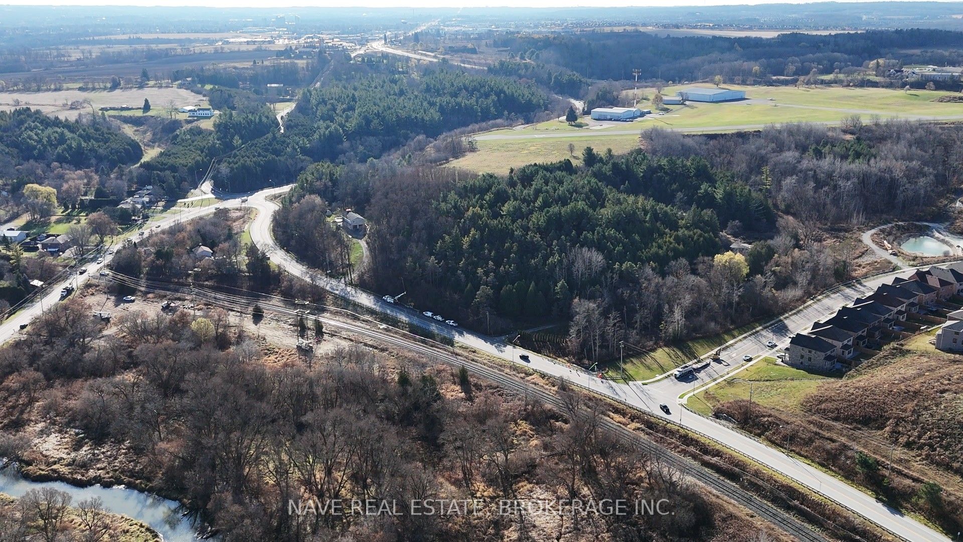 19090 Holland Landing Road Property Photo 4