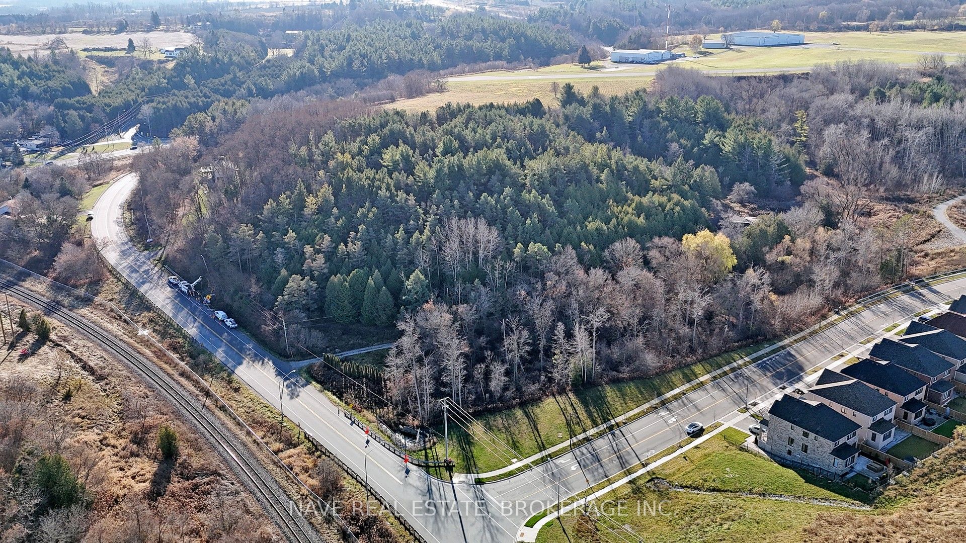 19090 Holland Landing Road Property Photo 14