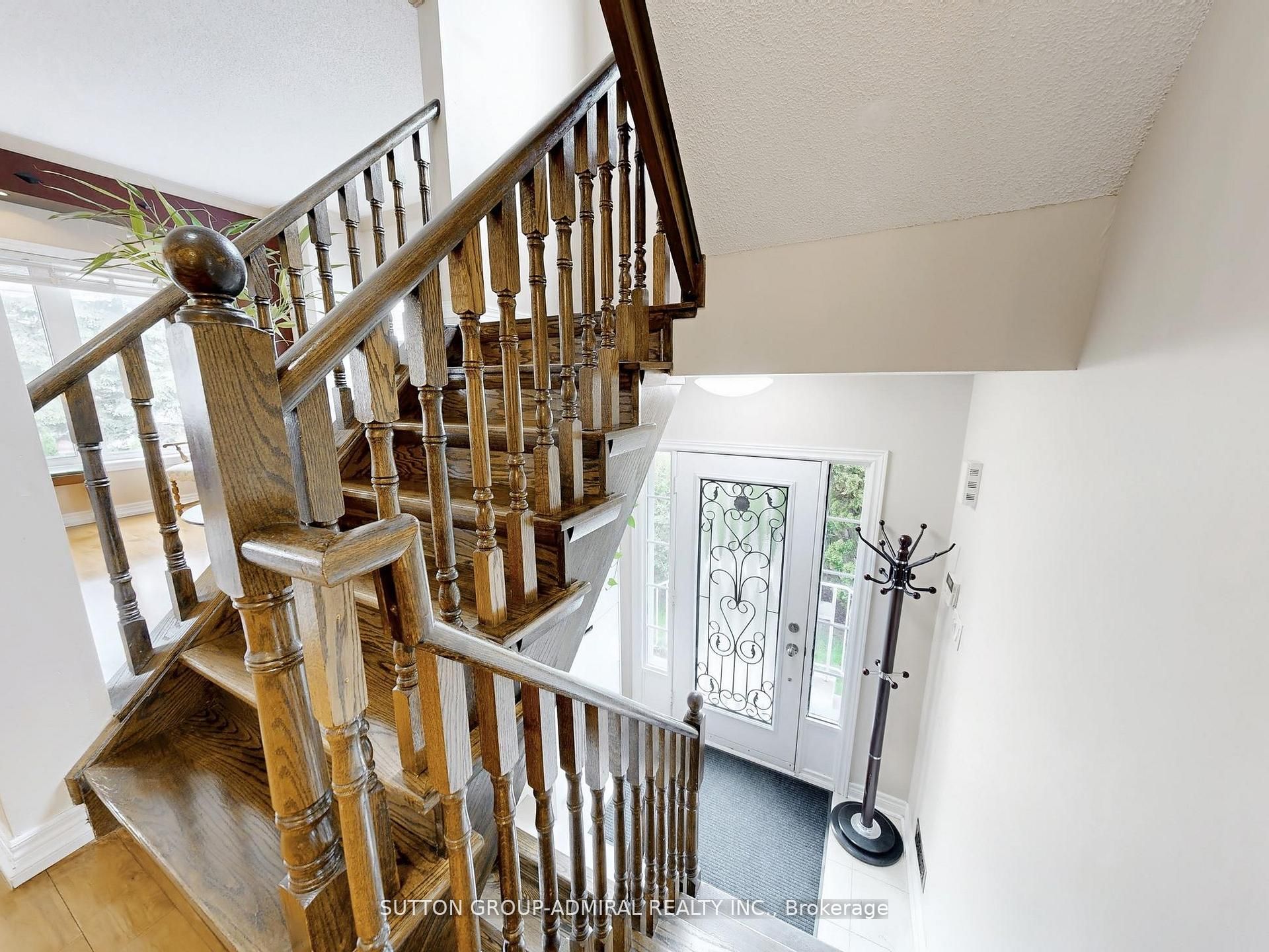 10719 Bathurst Street Property Photo 16
