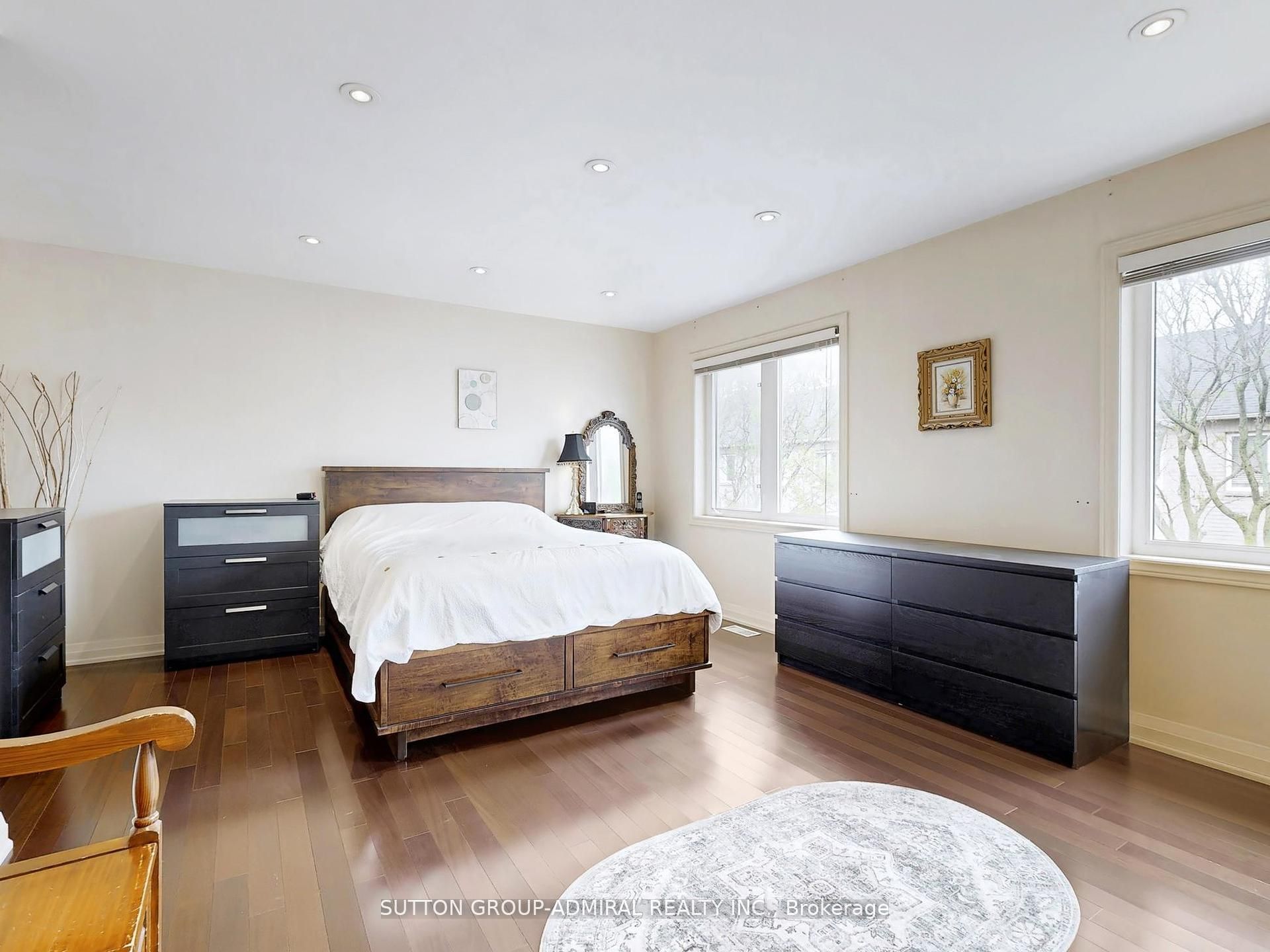 10719 Bathurst Street Property Photo 17