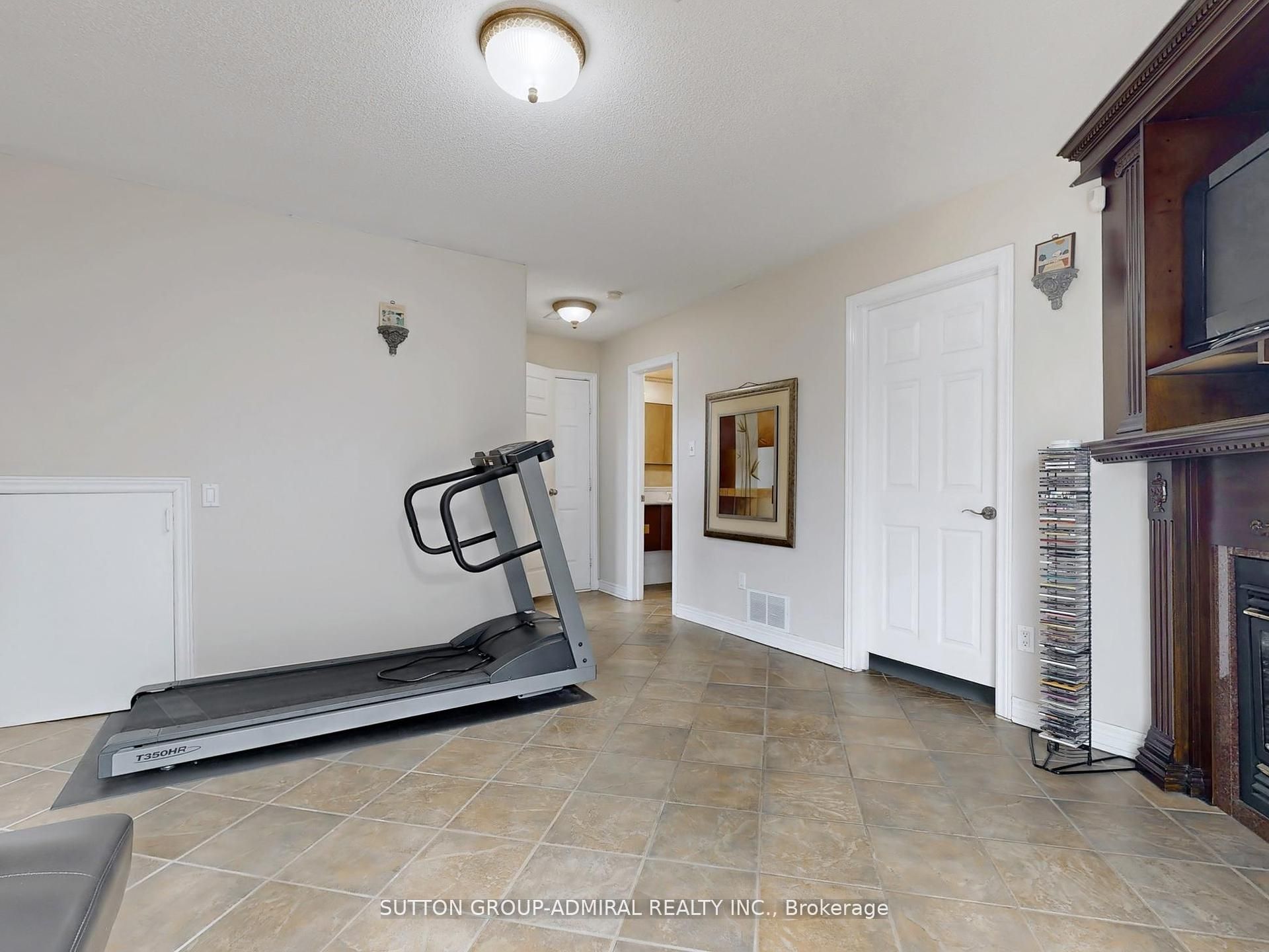 10719 Bathurst Street Property Photo 28