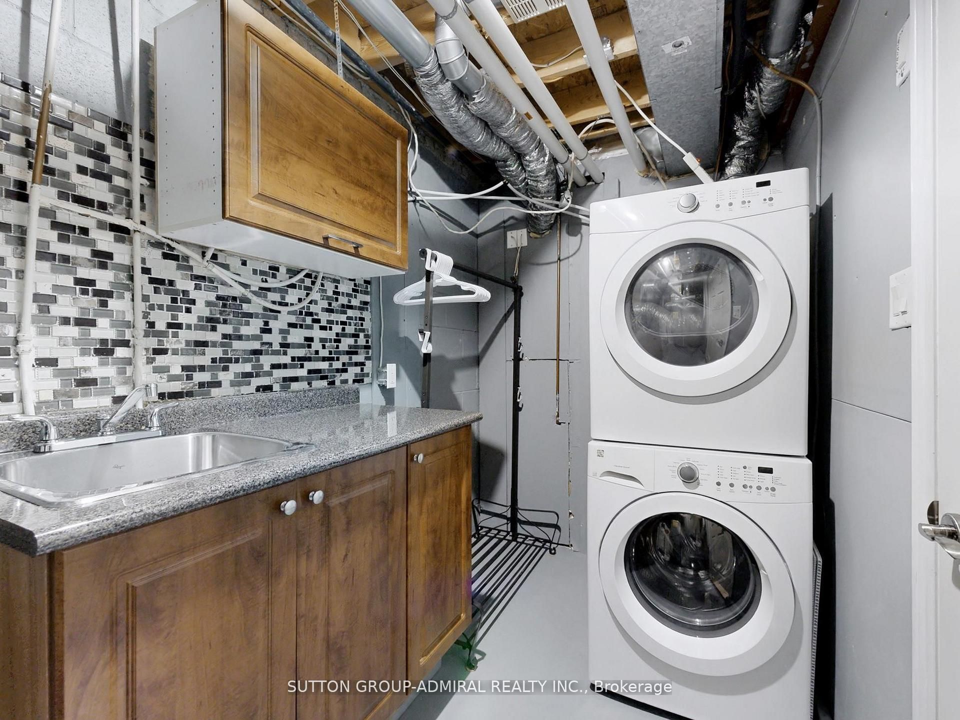 10719 Bathurst Street Property Photo 30