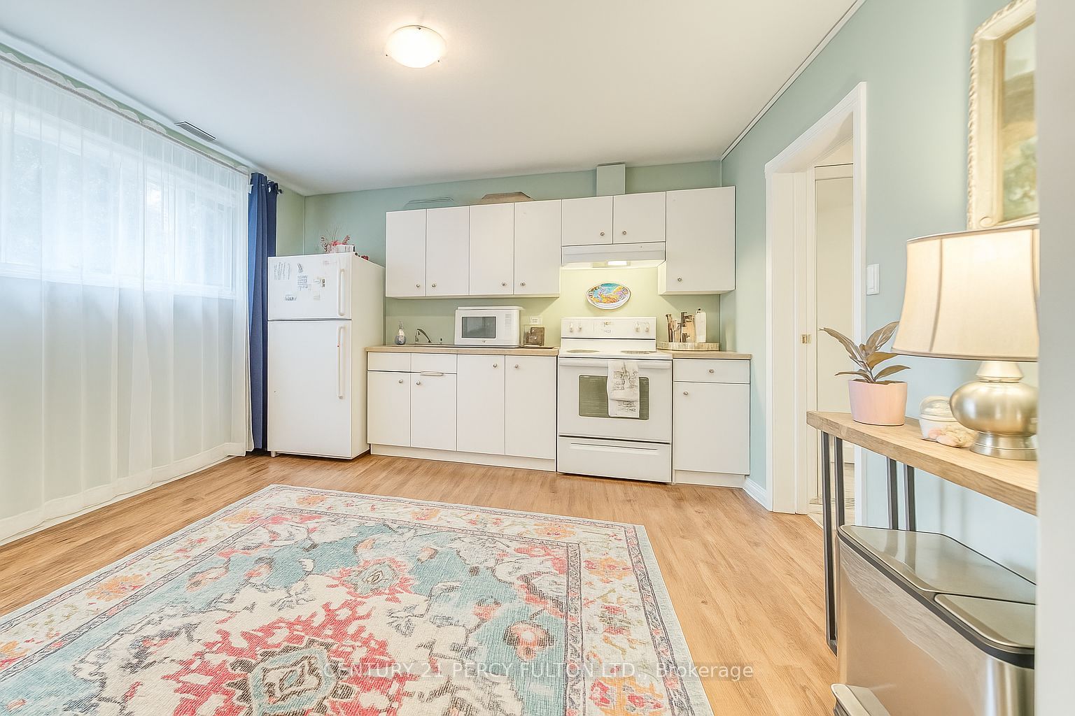 #lower - 744 William Street Property Photo 3