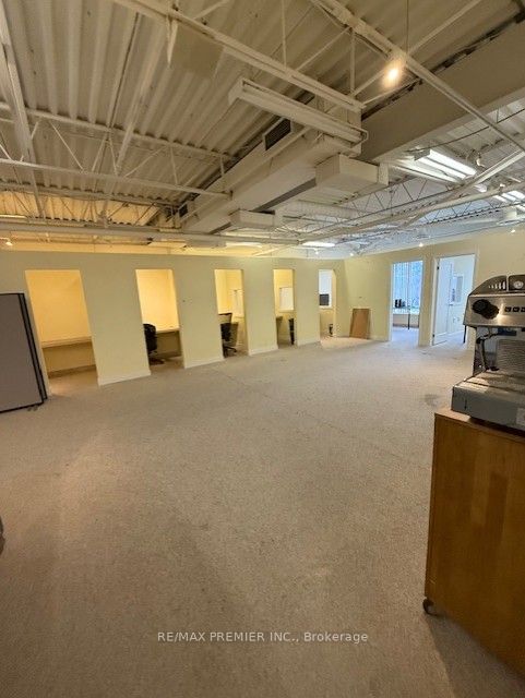 231 Millway Ave Property Photo 1