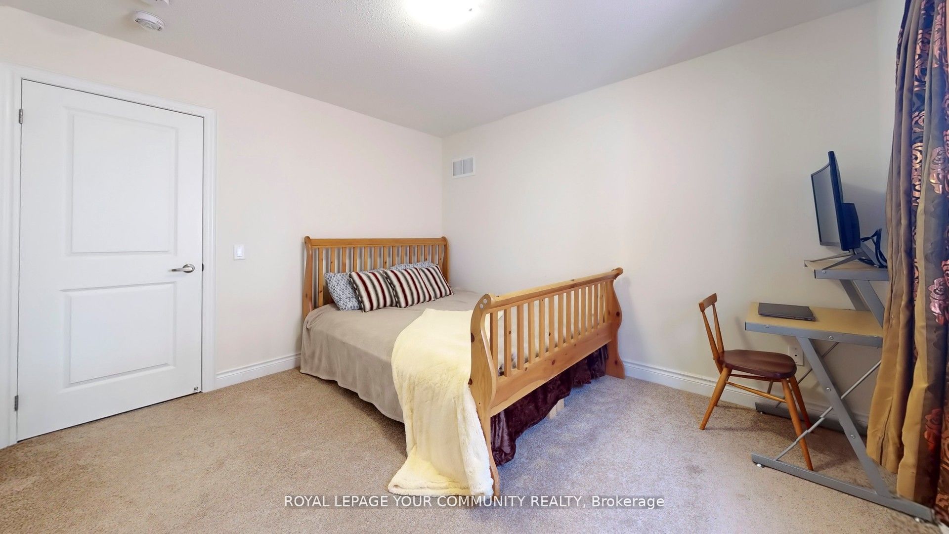 561 Clifford Perry Place Property Photo 25