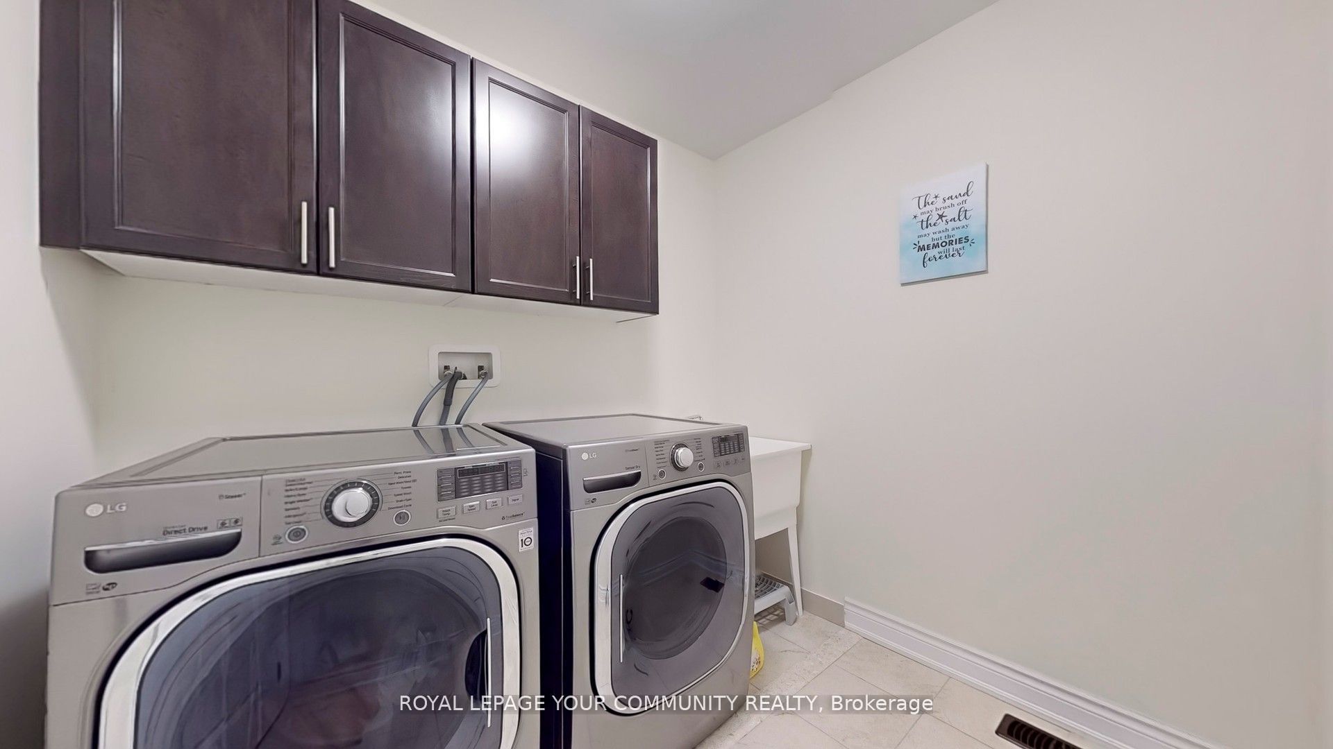 561 Clifford Perry Place Property Photo 28