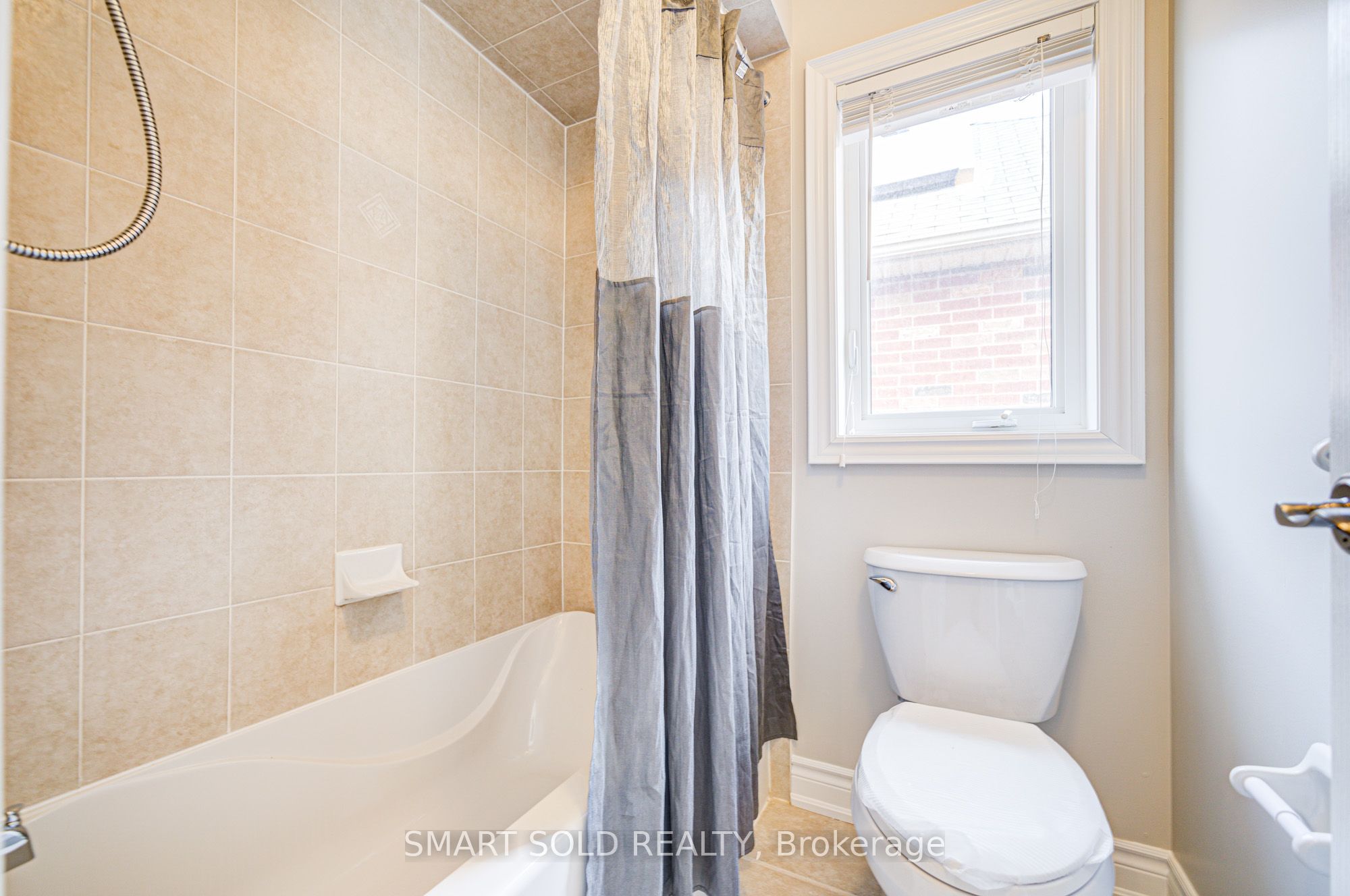 29 Magdalan Crescent Property Photo 33
