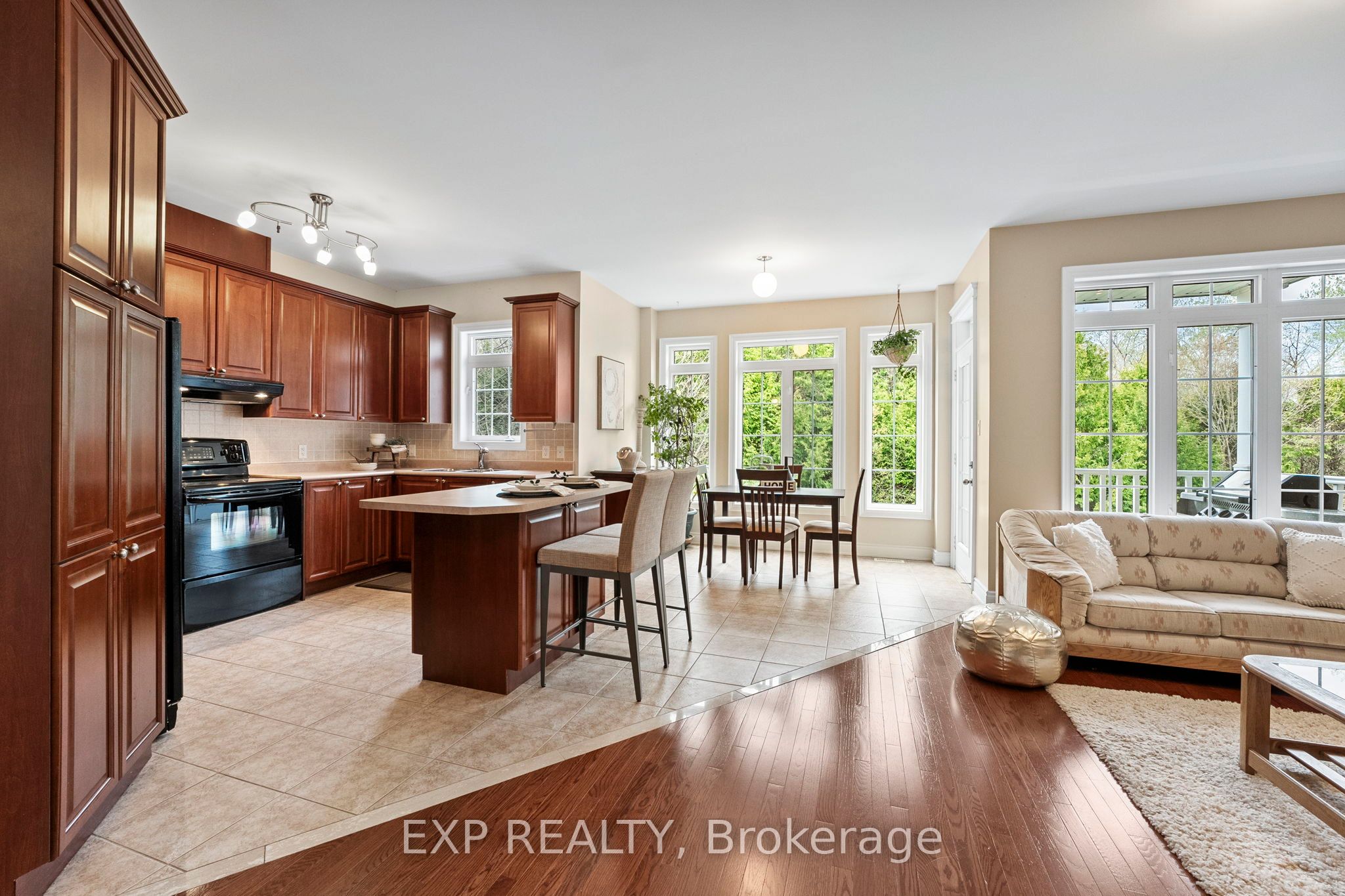 54 Stonecliffe Cres Property Photo 1