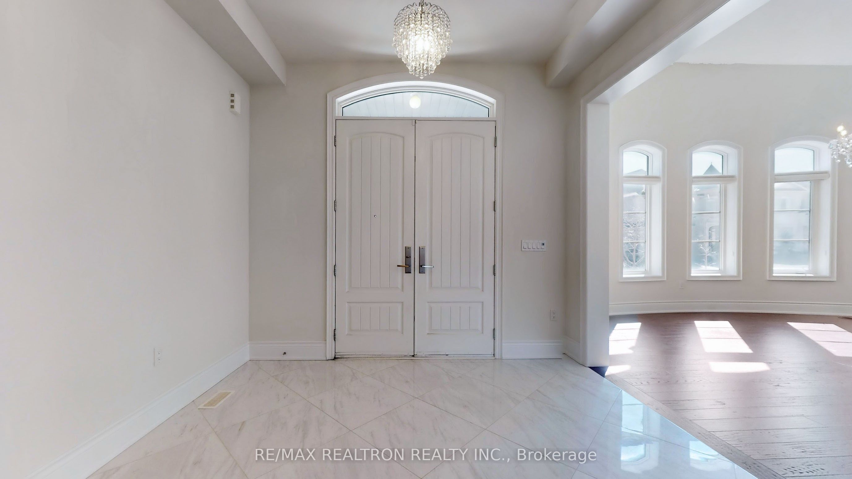 52 Rolling Green Court Property Photo 7