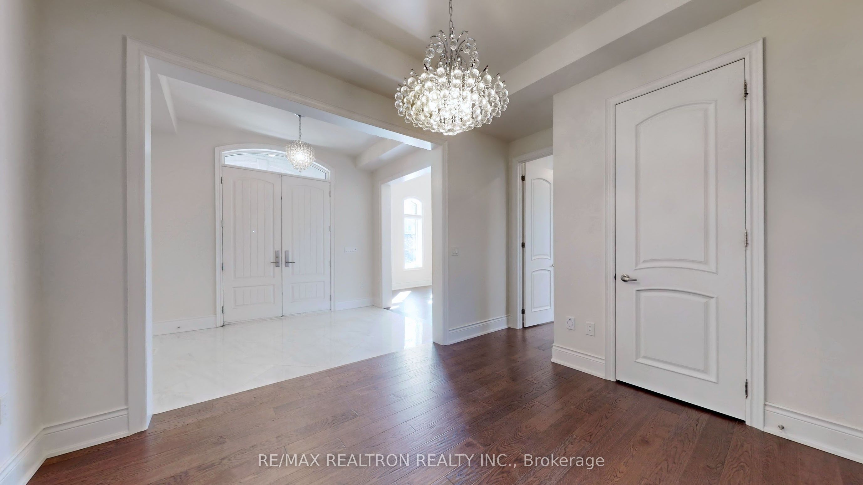 52 Rolling Green Court Property Photo 8